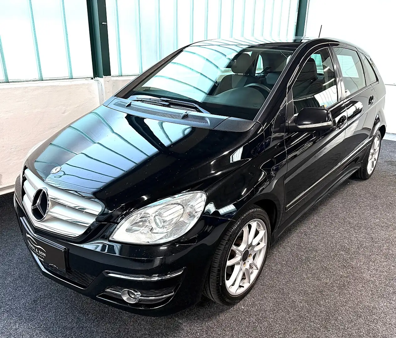 Mercedes-Benz B 170 A-Edition Aut. Schwarz - 1