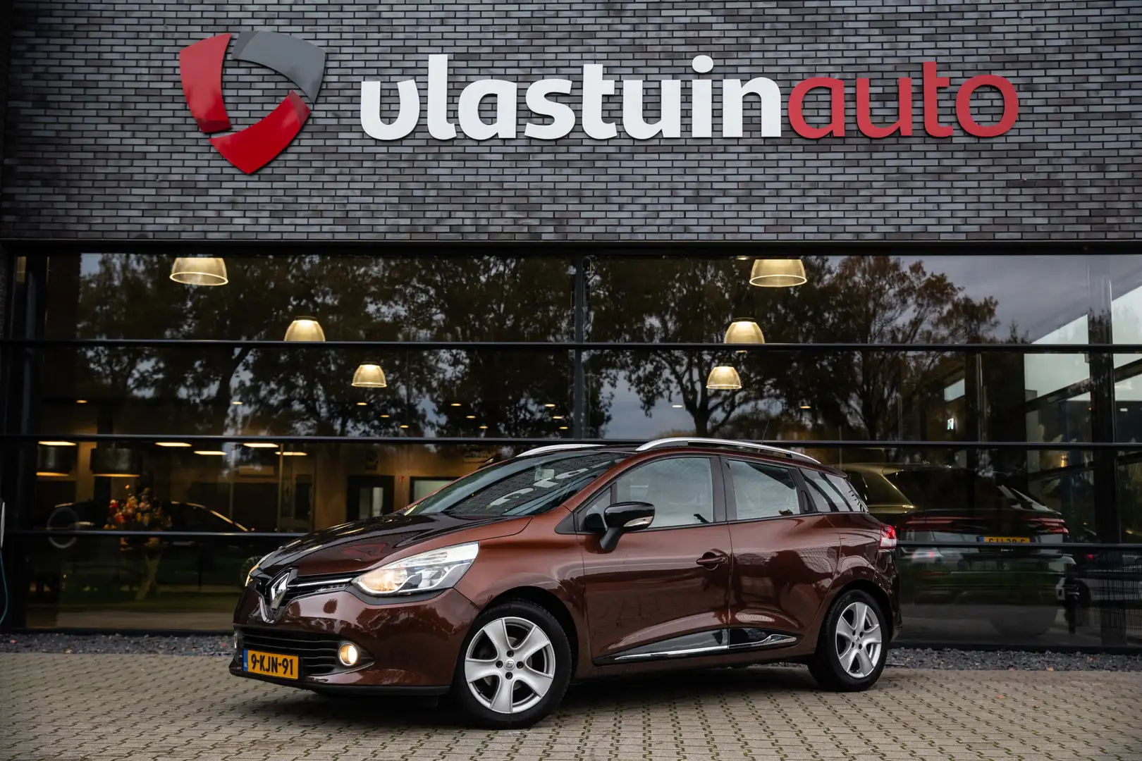 Renault Clio Estate 0.9 TCe Expression Brun - 1