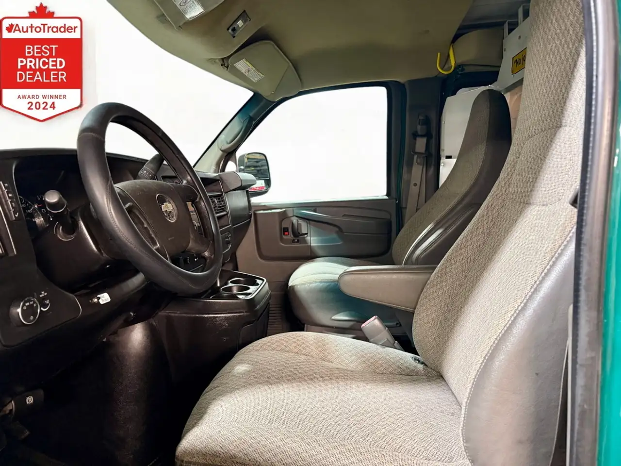 Chevrolet Express 3500 снимка Chevrolet Express 3500
