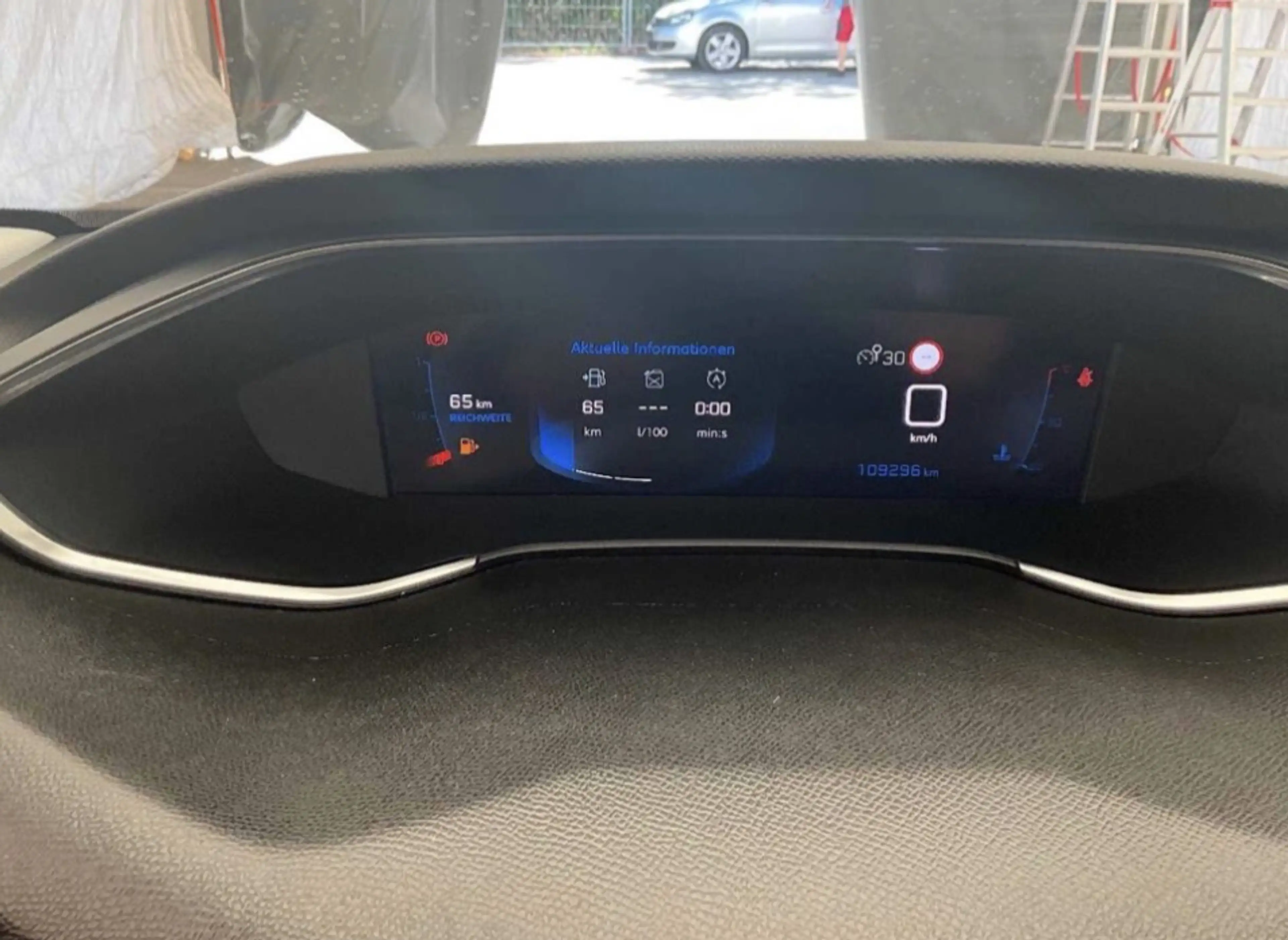 Peugeot 308 1.5 HDI Allure+1.HAND+NAVI+6 GANG+KLIMATRONIK+PDC+SHZ+AHK — photo 9