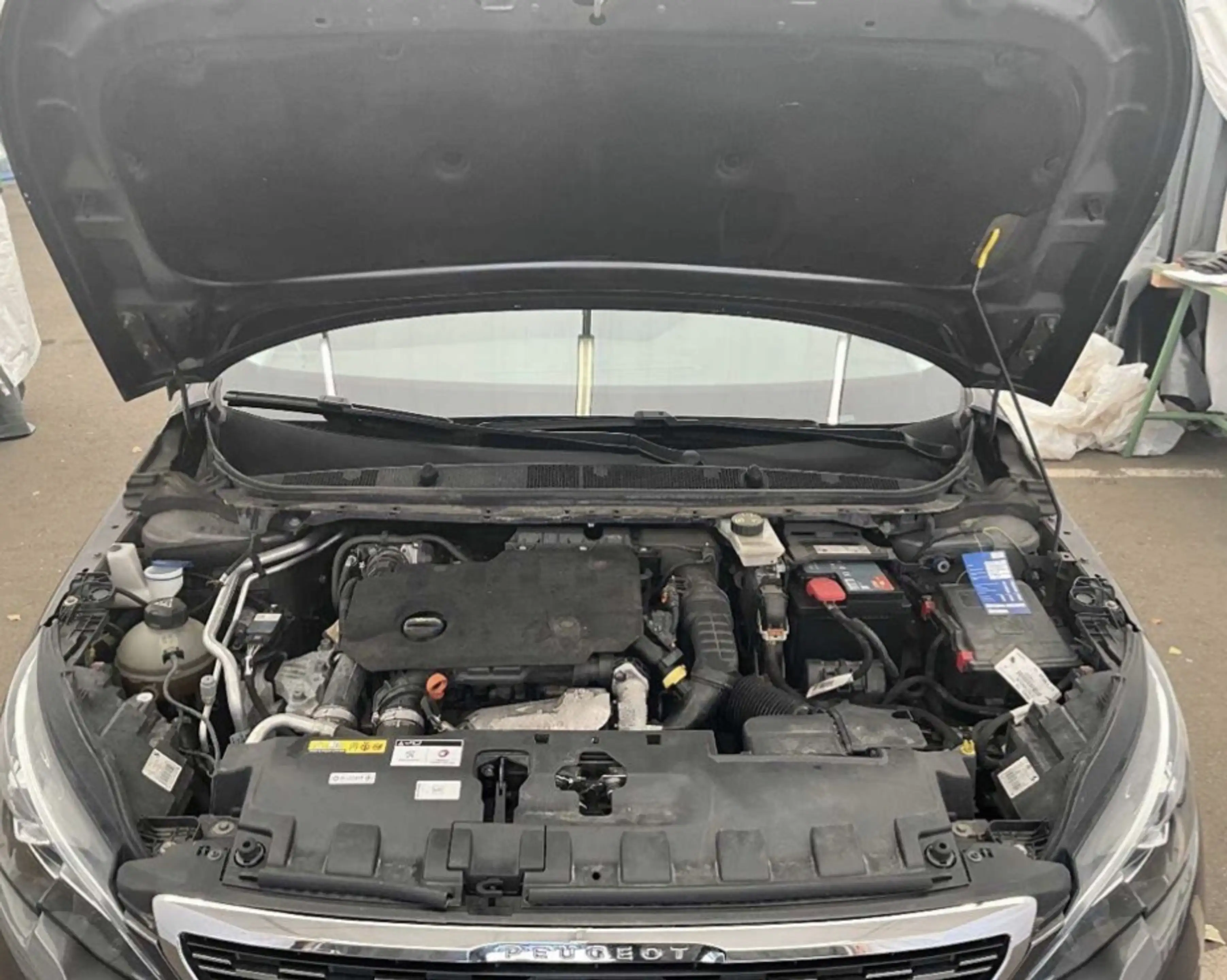 Peugeot 308 1.5 HDI Allure+1.HAND+NAVI+6 GANG+KLIMATRONIK+PDC+SHZ+AHK — photo 13
