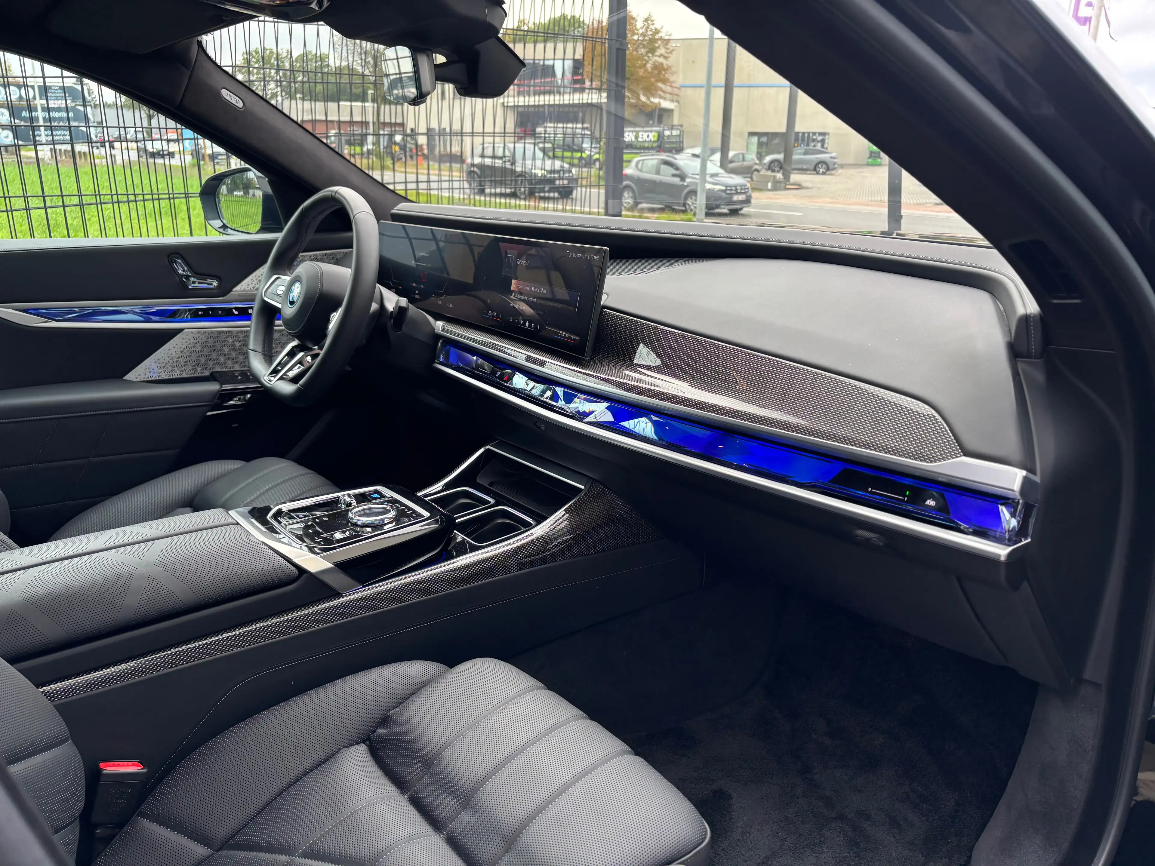 BMW i7 xDrive60 M Sport — photo 9