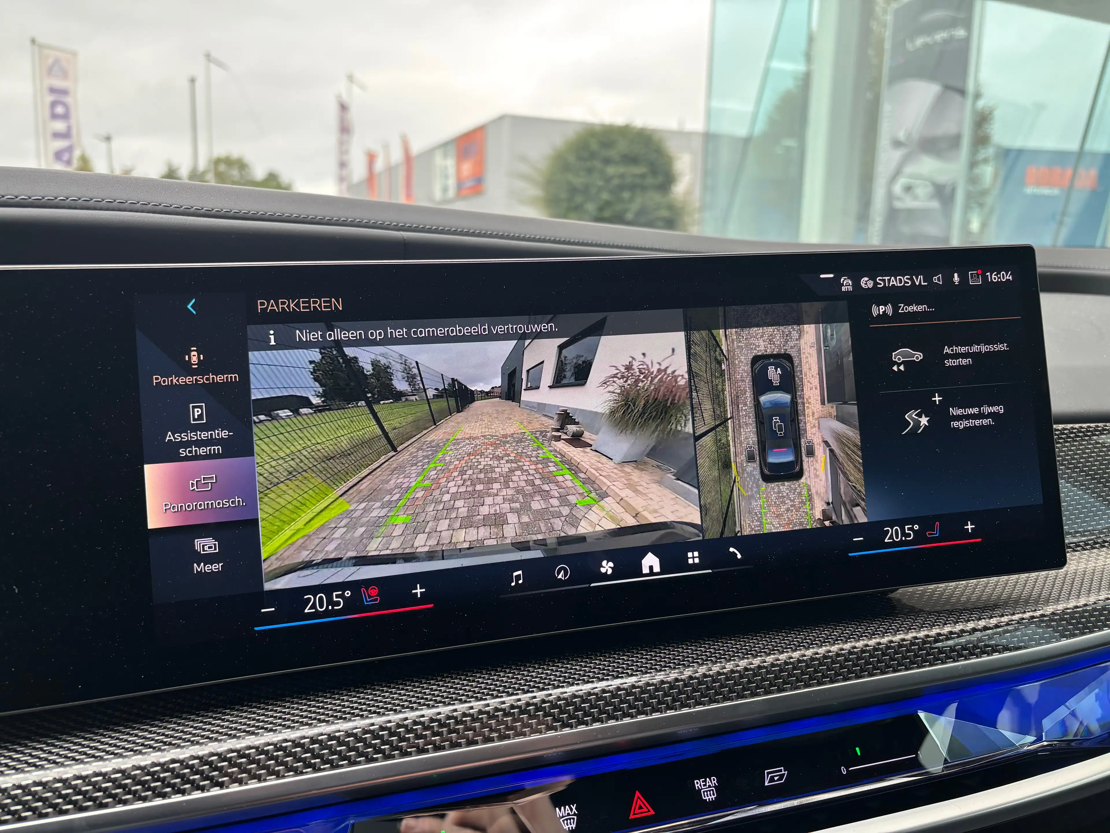 BMW i7 xDrive60 M Sport — photo 14