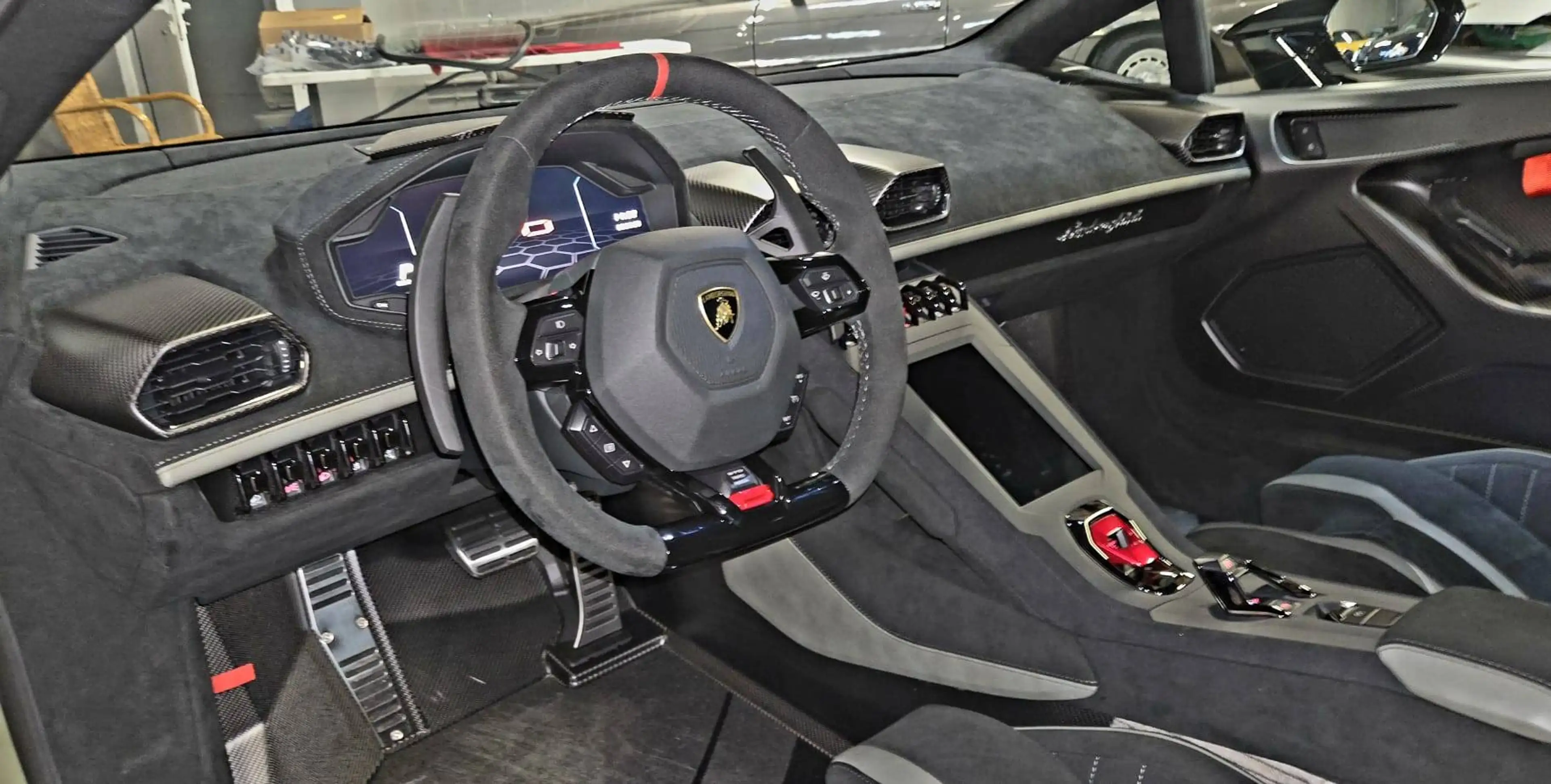 Lamborghini Huracán STO 5.2i V10 40v LP640-2 — photo 9