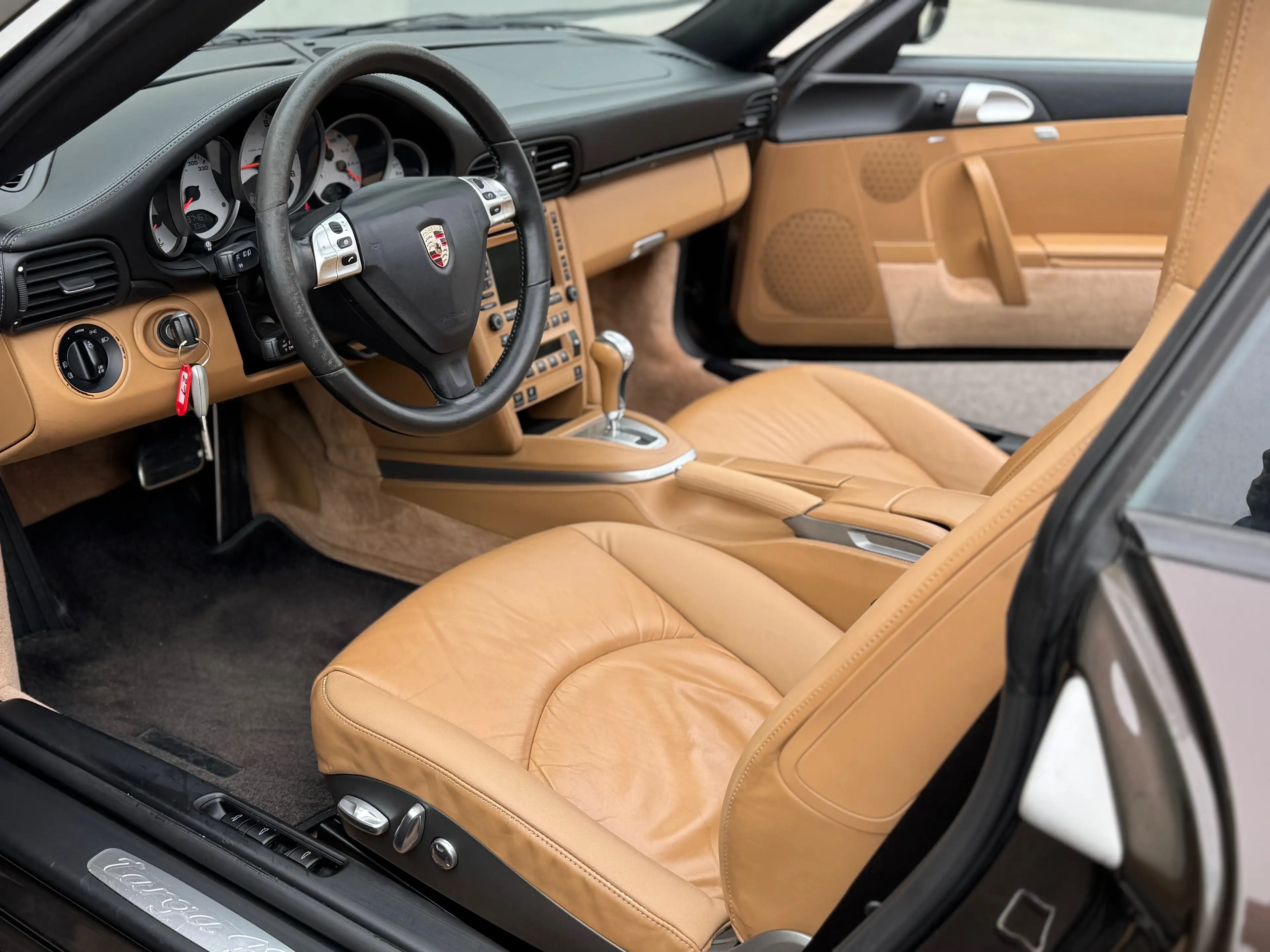 Porsche 911 Targa 4S 3.8i Tiptronic Full Full Option Pano Cuir — photo 13
