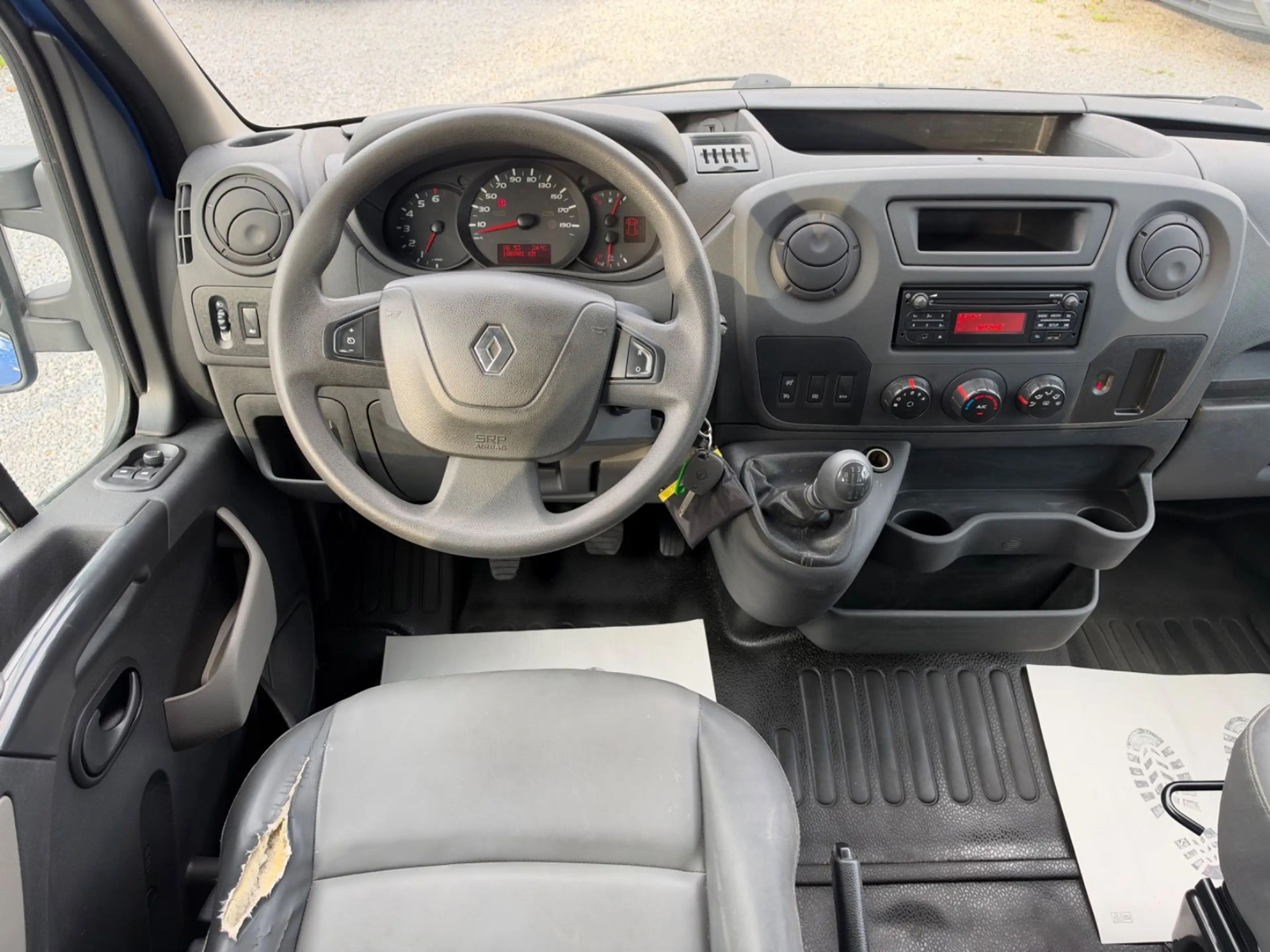 Renault Master MASTER DoKa PRITSCHE 3,5T AHK 1.HAND 6-SITZER — photo 3