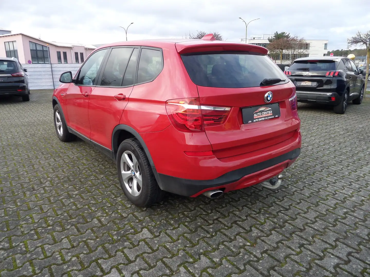 BMW X3 xDrive 20 d+Service-NEU+1.Hand+TOP ZUSTAND Rouge - 2
