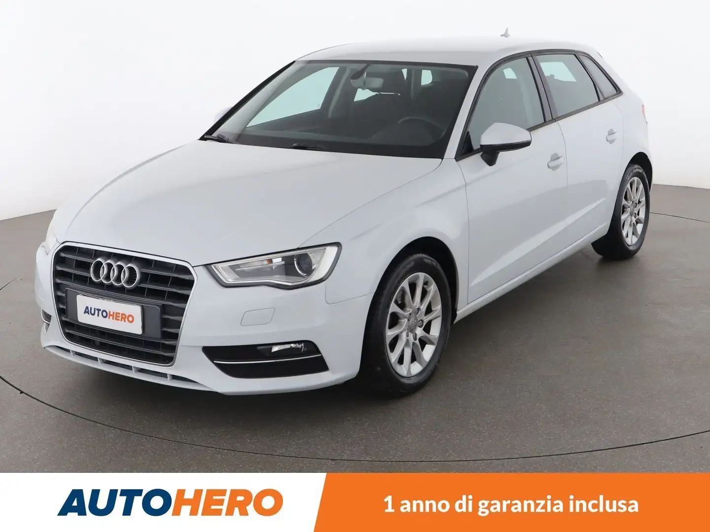 Audi A3 1.6 TDI Attraction Bianco - 1