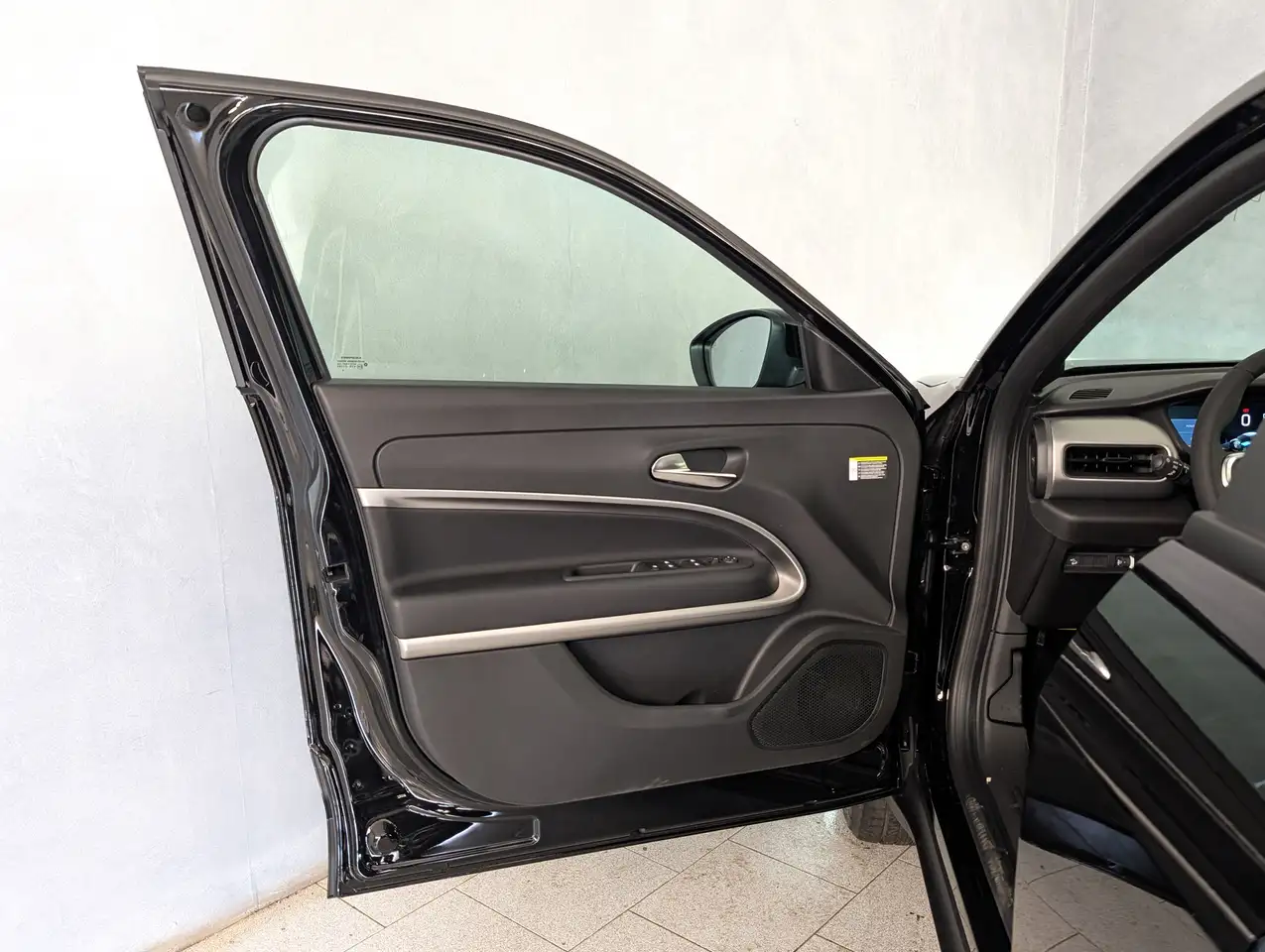 Jeep Avenger 1.2 TURBO E-HYBRID 110CV EDCT6 SUMMIT FREEDOM - TETTO 17