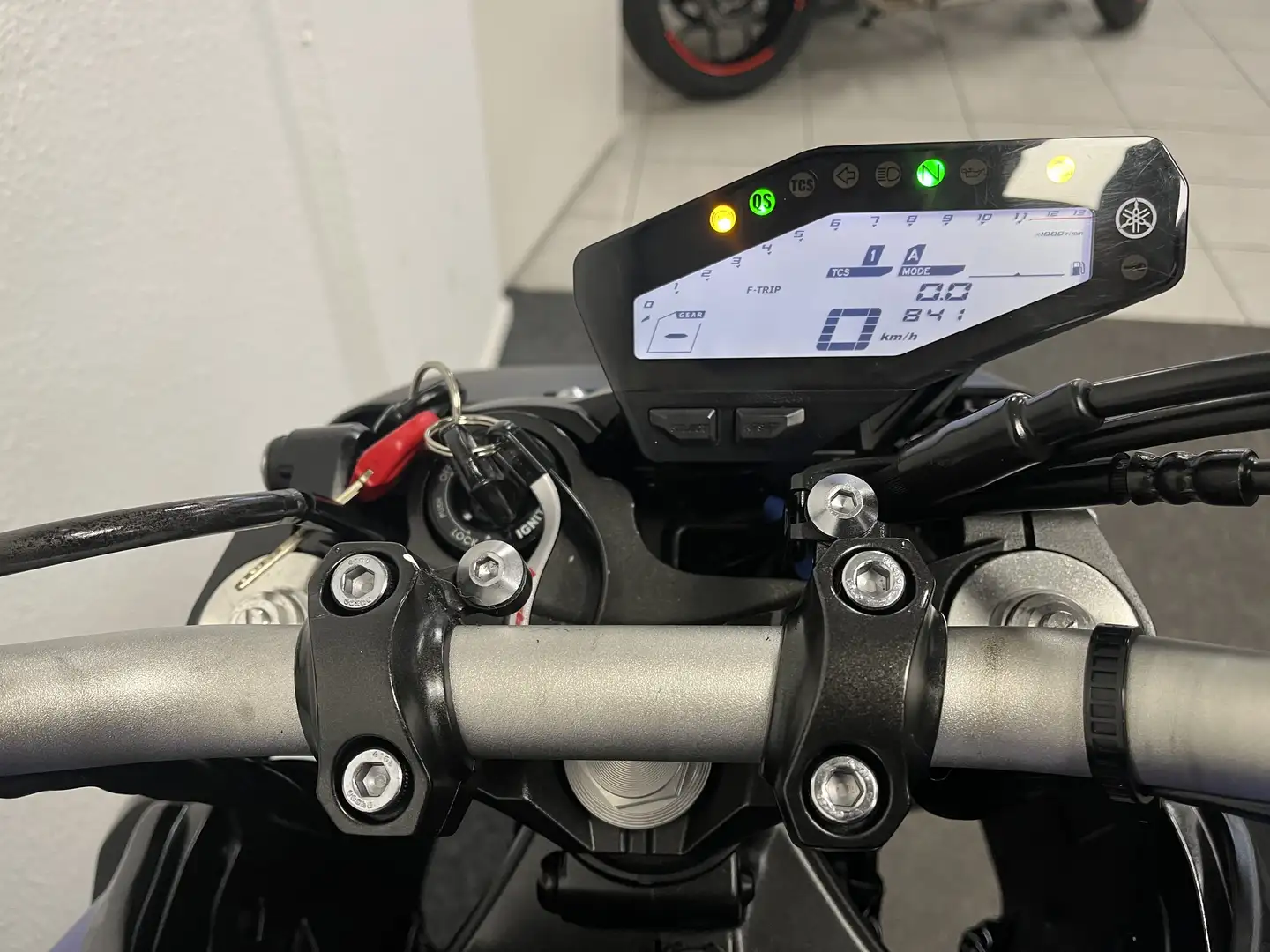 Yamaha MT-09 Kék - 2