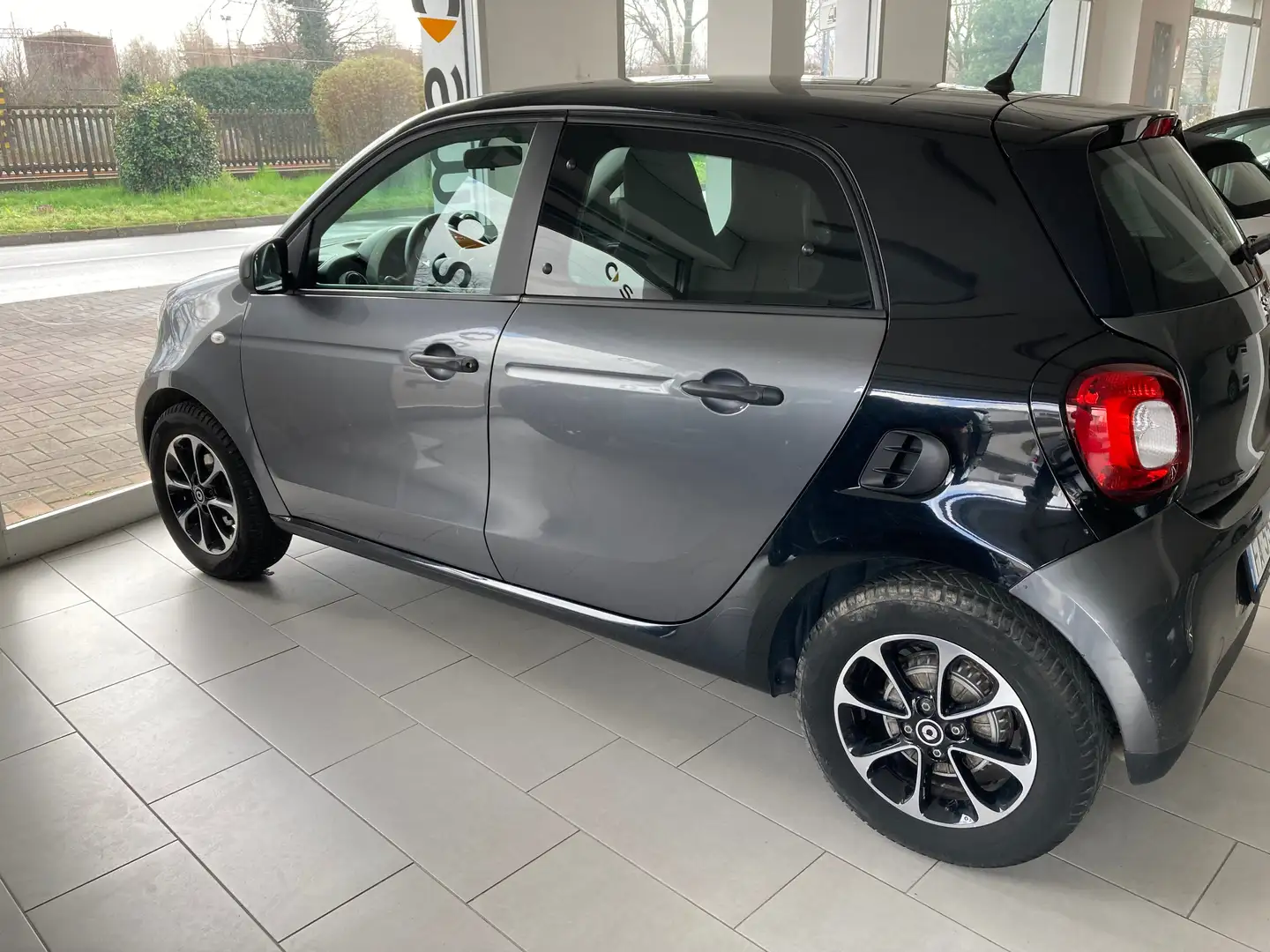 smart forFour Forfour 1.0 Youngster 61cv UNIPRO Grigio - 2