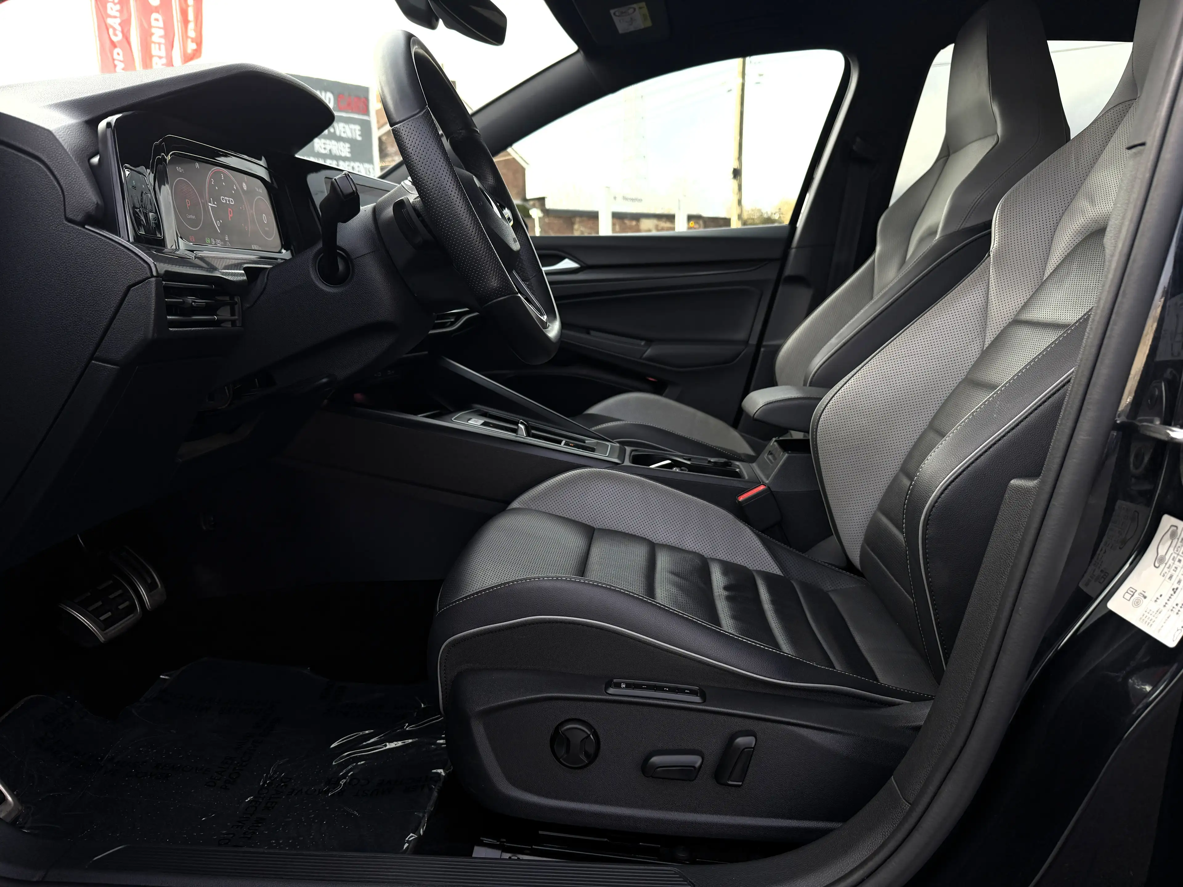 Volkswagen Golf GTD 2.0TDi AUT. TOIT PANO CUIR LED AMBIANC CARPLAY CAM — photo 14