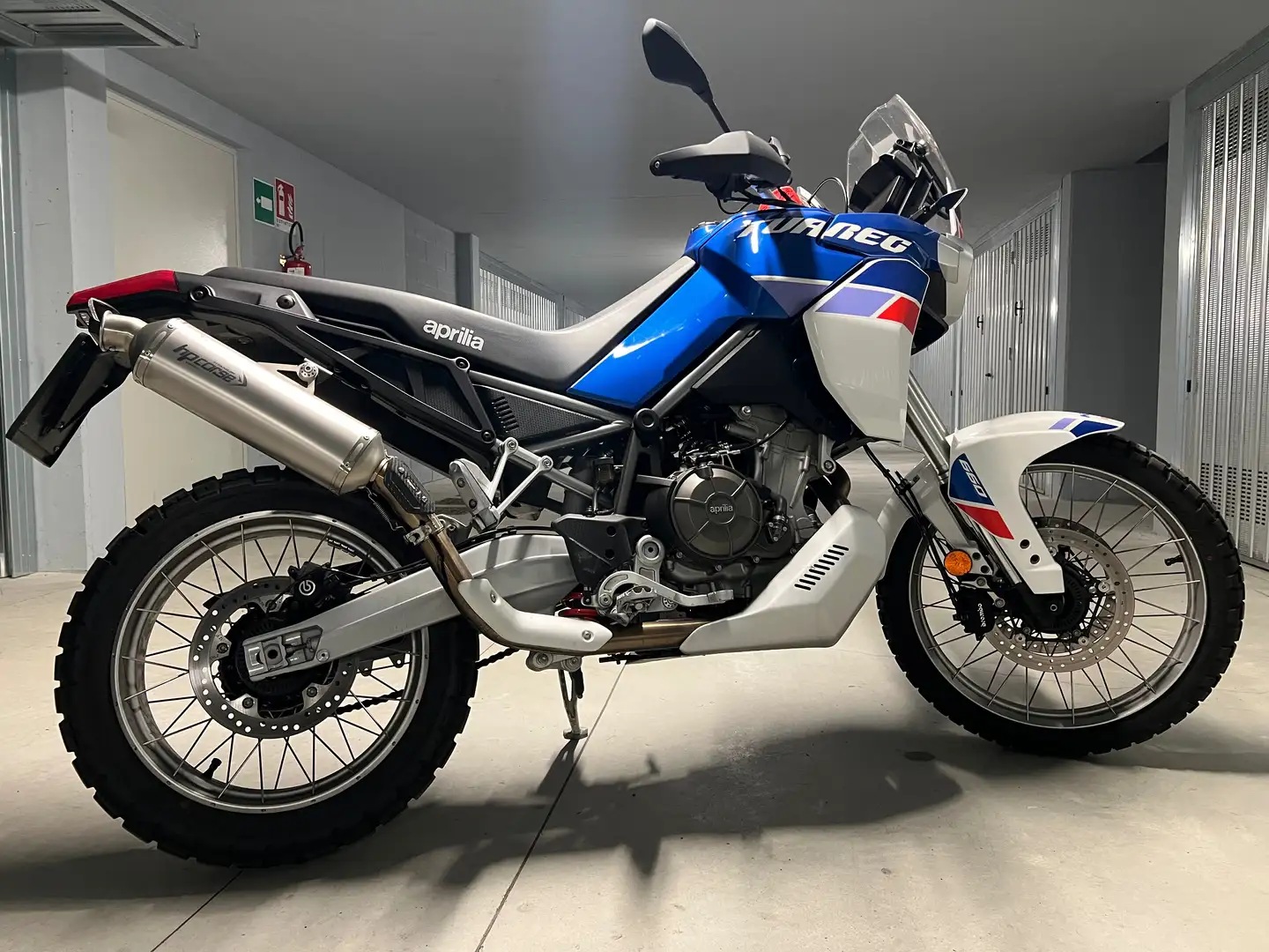 Aprilia Tuareg Kék - 1