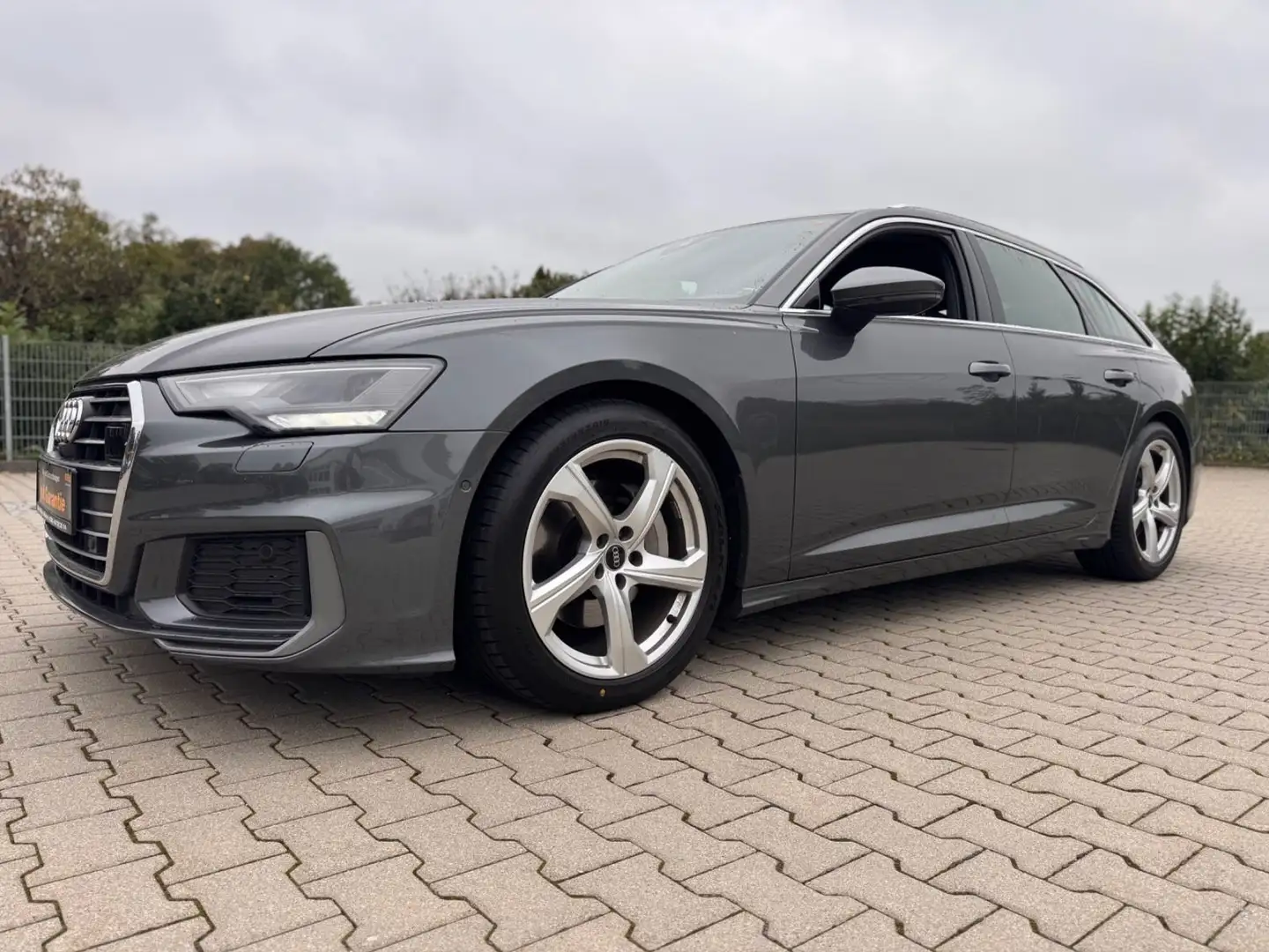 Audi A6 Avant 45 TFSI sport 3xS-Line 19-ZOLL Grau - 1