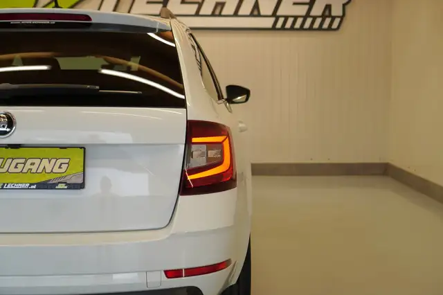 Skoda Octavia view 6