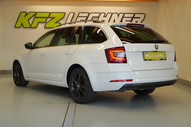 Skoda Octavia view 7