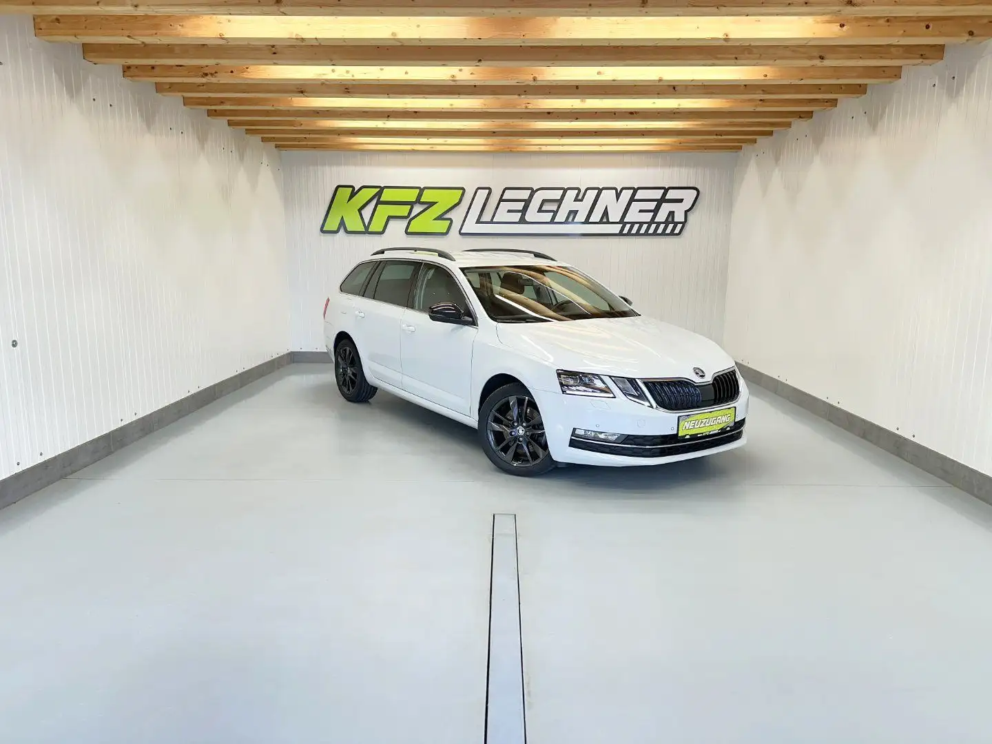 Skoda Octavia Combi 2.0 TDI "R-KAM*LED*SITZH*NAVI*ACC" Weiß - 1