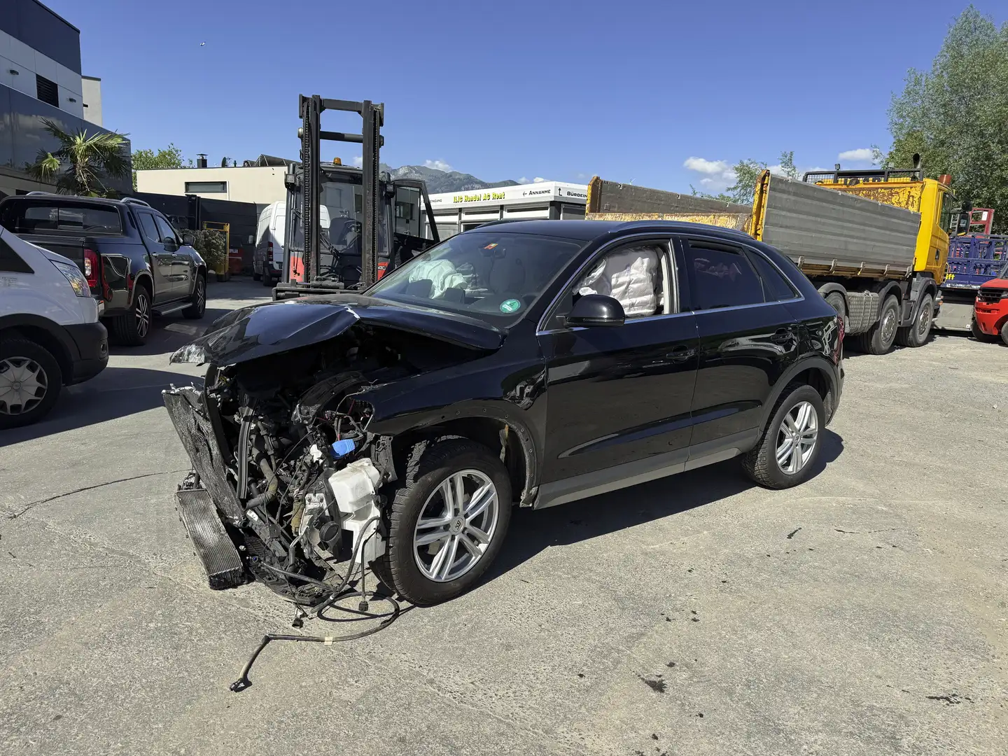 Audi Q3 design Schwarz - 1