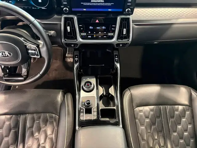 Kia Sorento view 12