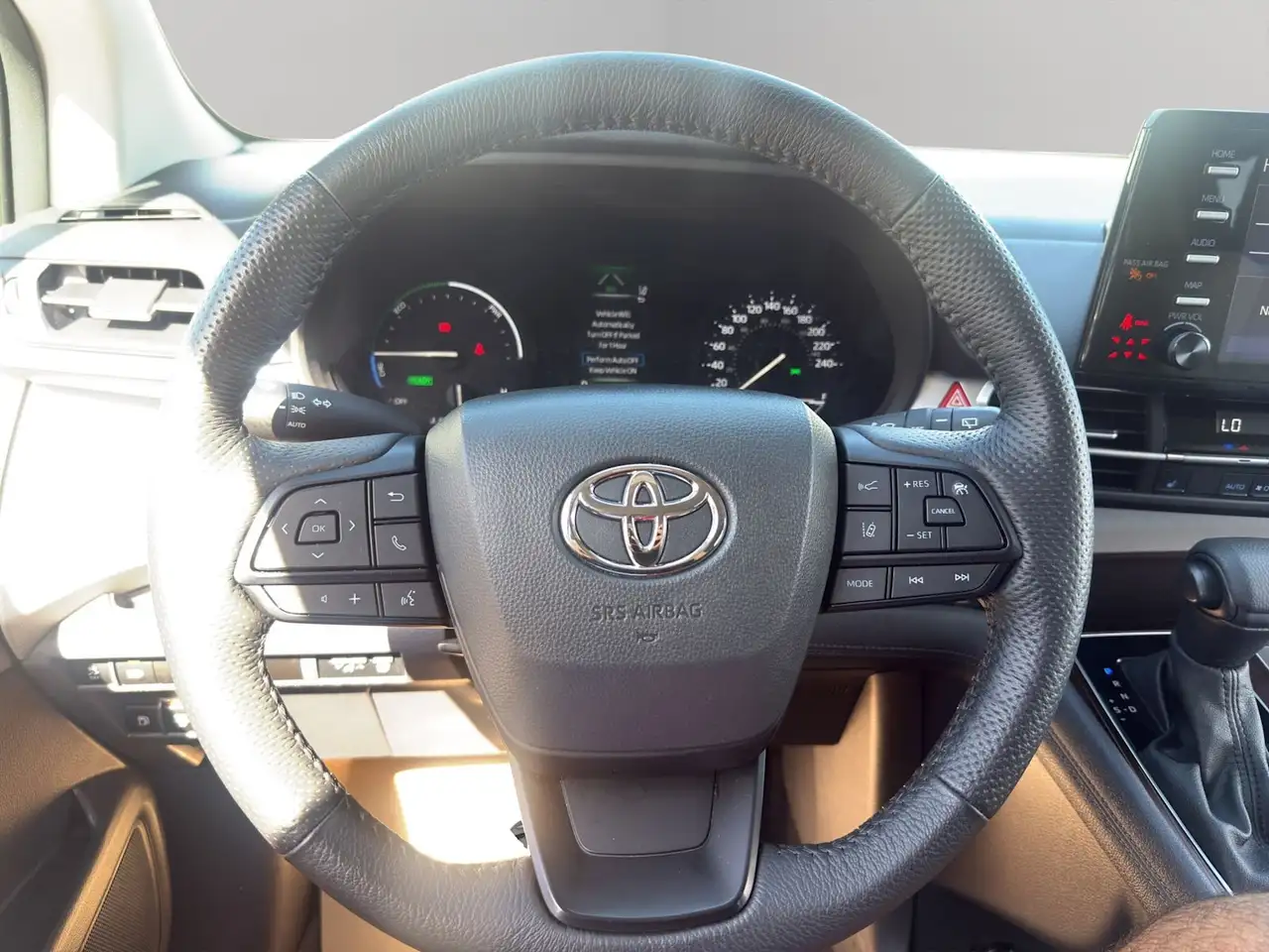 Toyota Sienna снимка Toyota Sienna