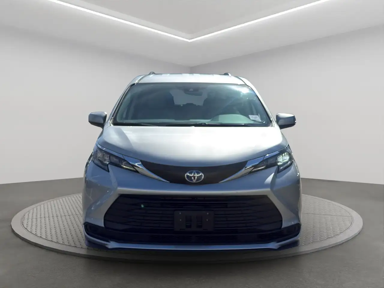 Toyota Sienna снимка Toyota Sienna