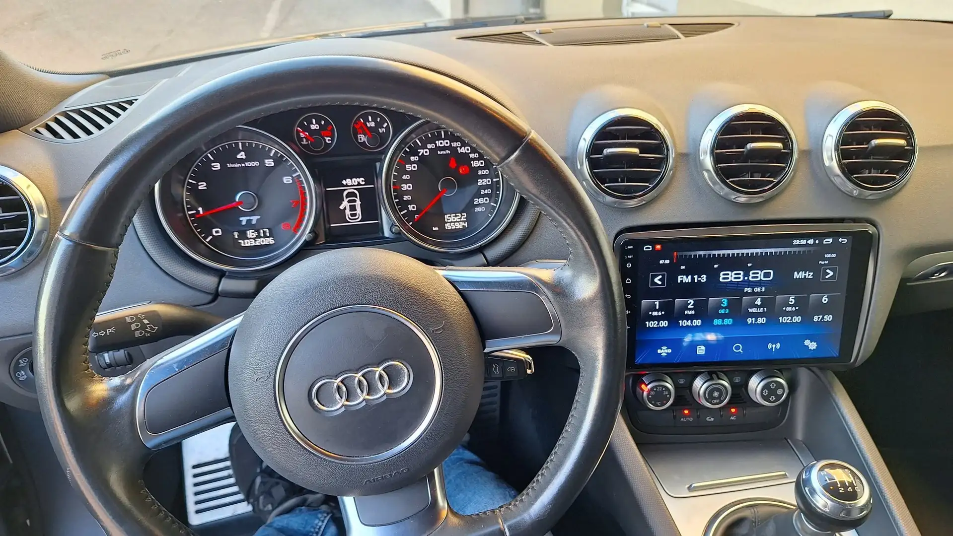 Audi TT 1.8 TFSI Coupe Schwarz - 1