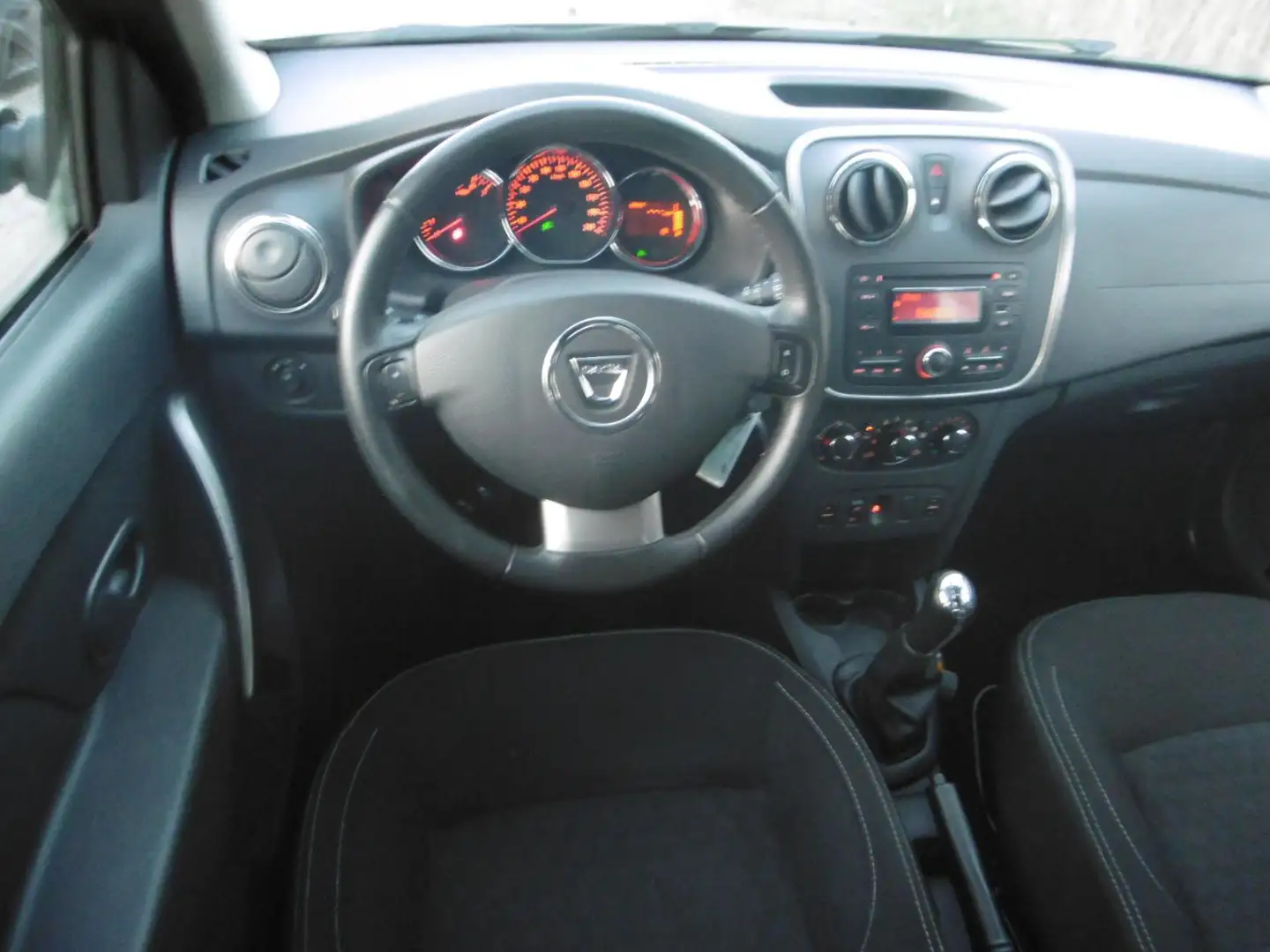 Dacia Logan MCV 0.9 TCe 90pk Airco Cruise 2e eigenaar Historie Bruin - 2