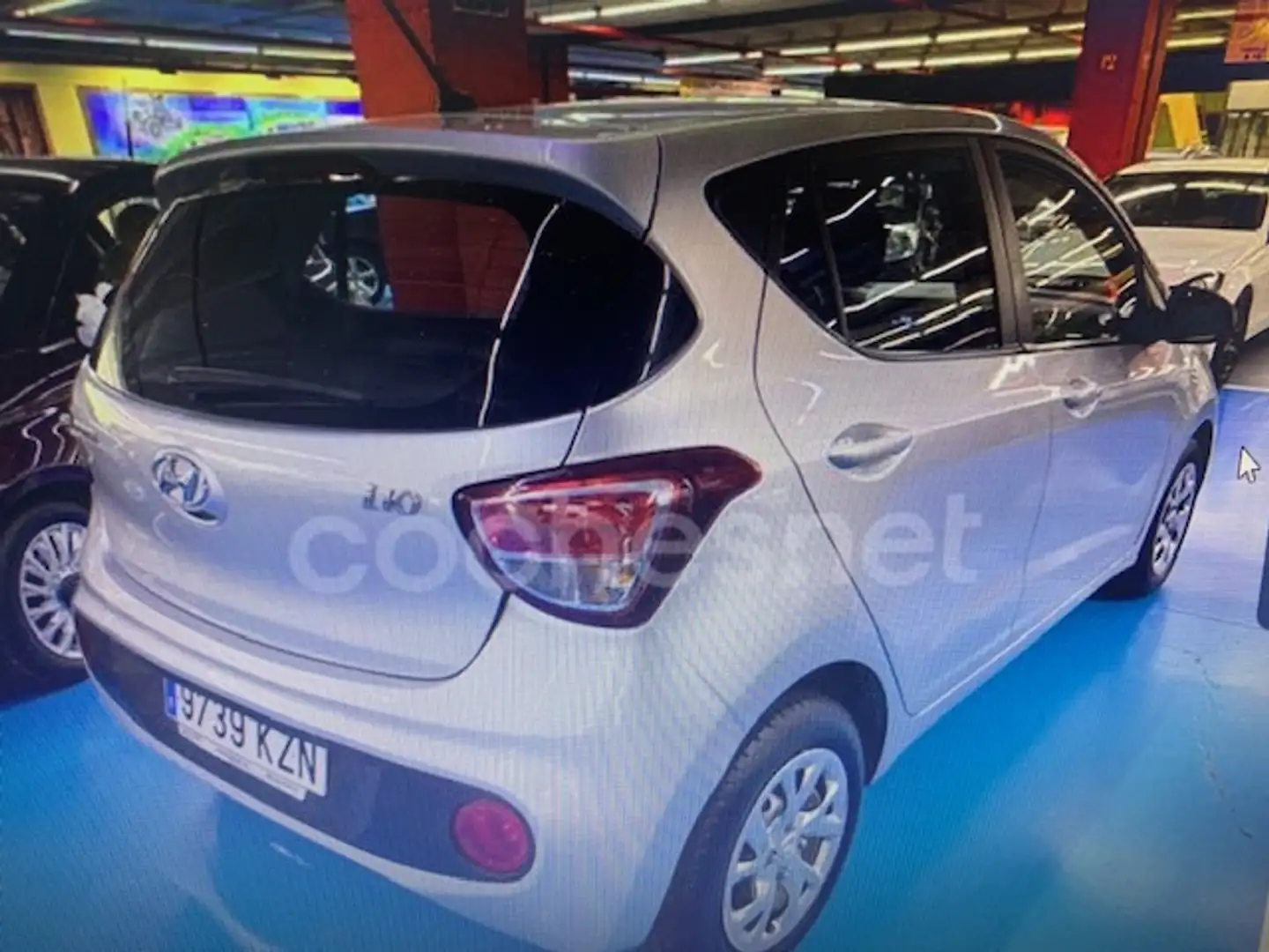 Hyundai i10 1.0 MPI Go Aut. Plateado - 2