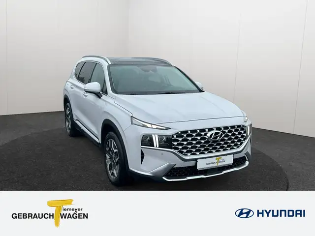 Hyundai Santa Fe view 3