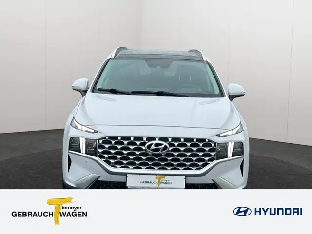 Hyundai Santa Fe view 2