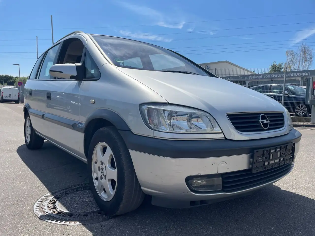 Opel Zafira 1.8 16V Elegance, foto 3