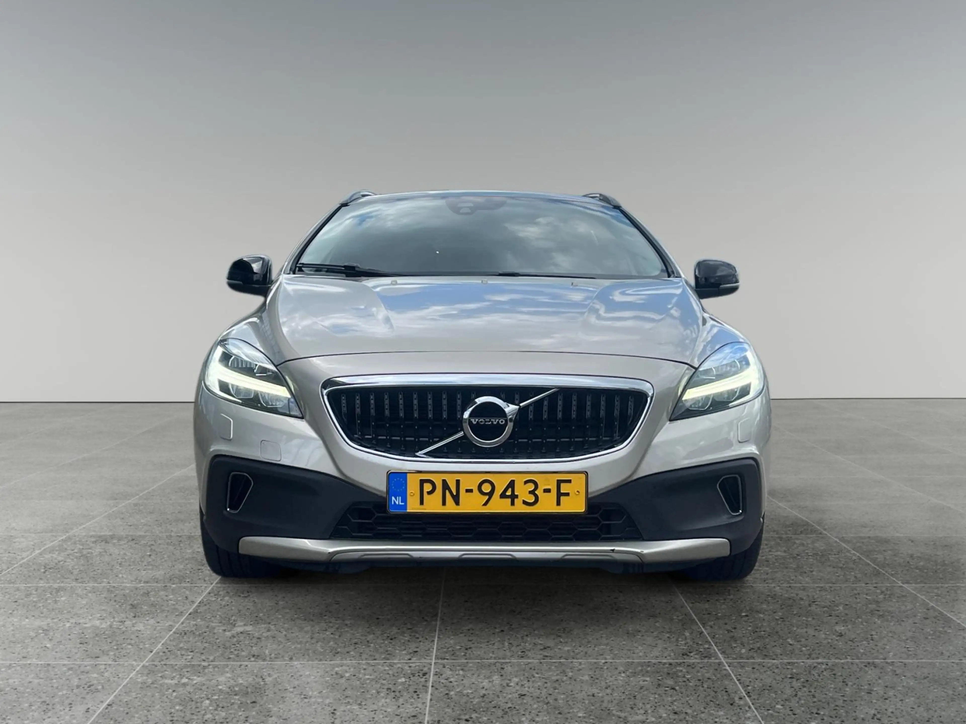 Volvo V40 Cross Country 1.5 T3 Nordic+ l Trekhaak l — photo 6