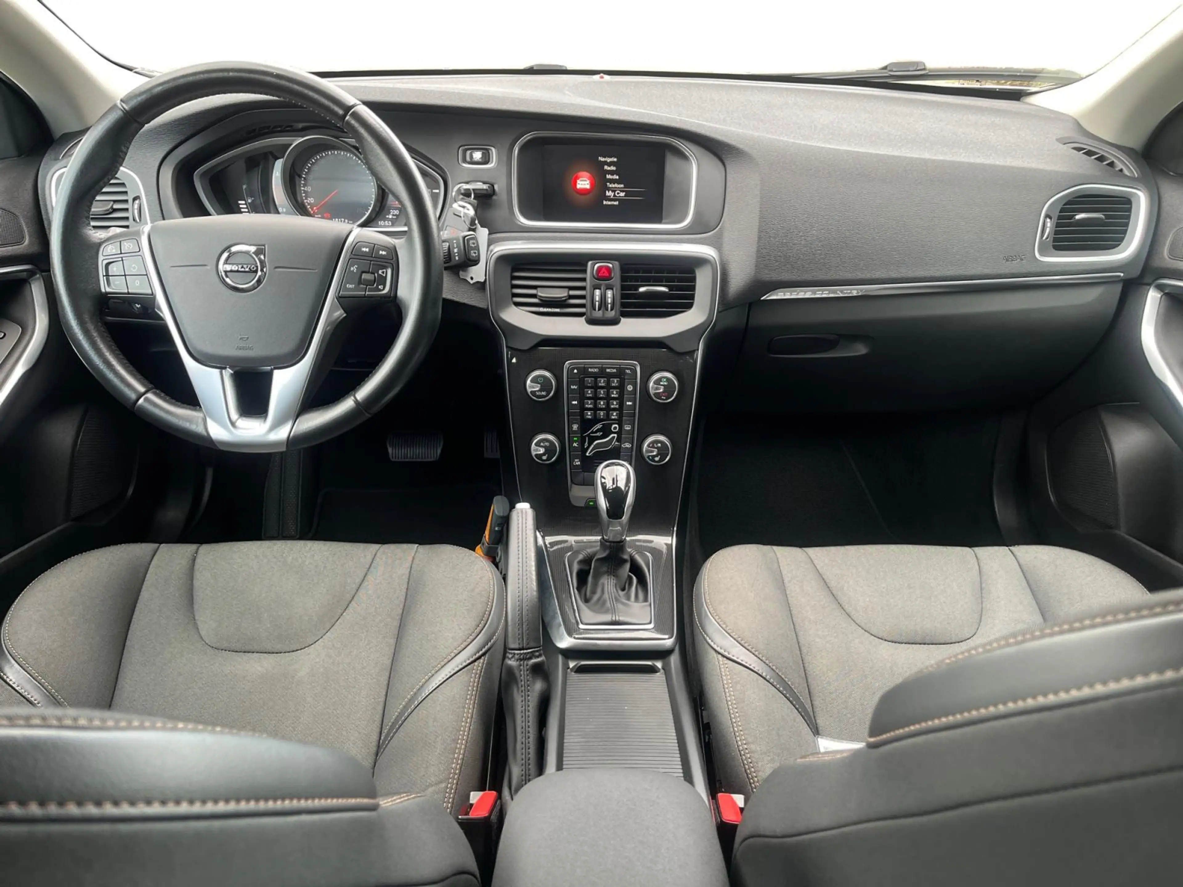 Volvo V40 Cross Country 1.5 T3 Nordic+ l Trekhaak l — photo 10