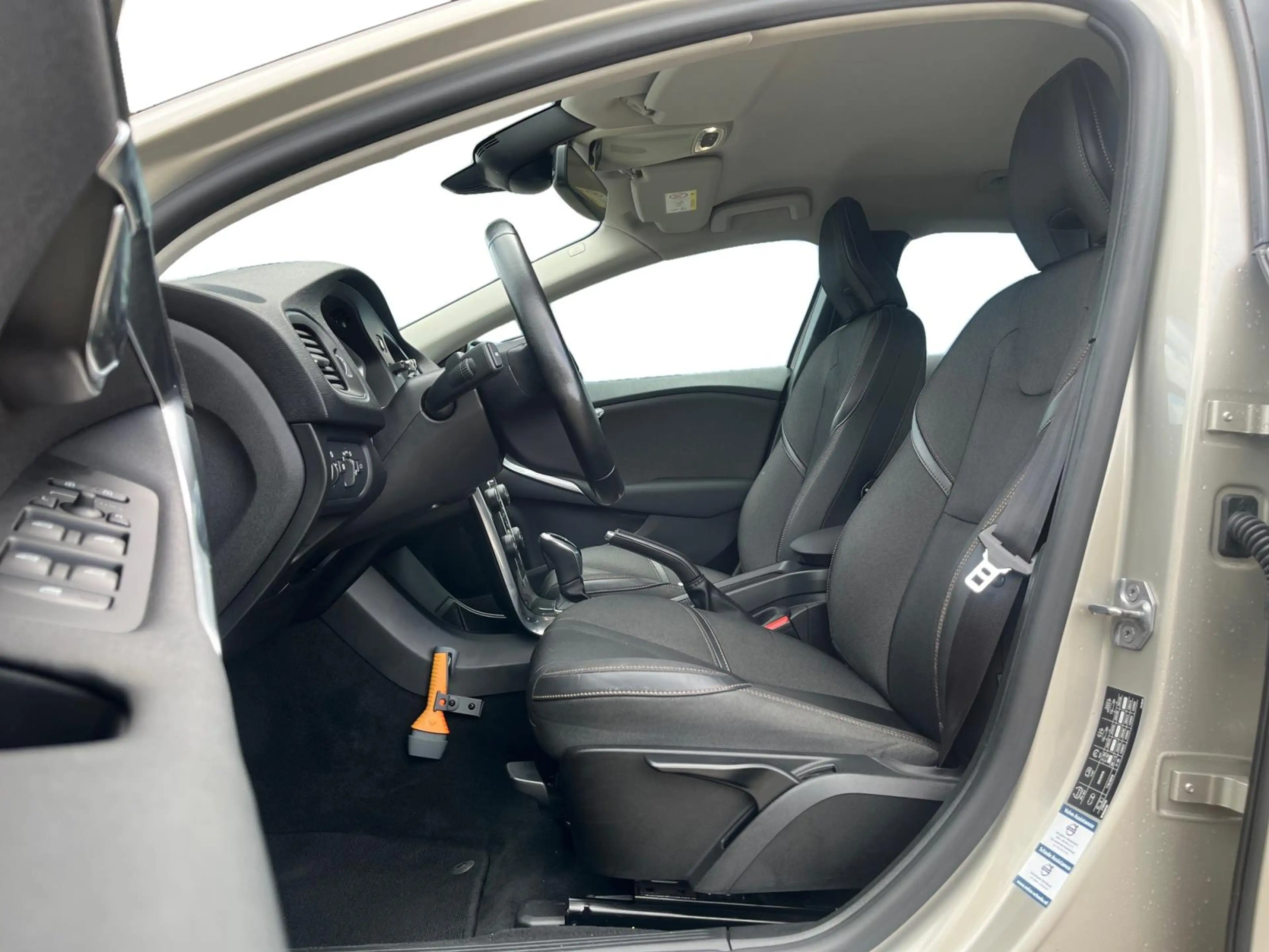 Volvo V40 Cross Country 1.5 T3 Nordic+ l Trekhaak l — photo 4