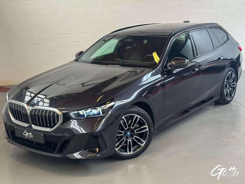 Photo du véhicule BMW 530