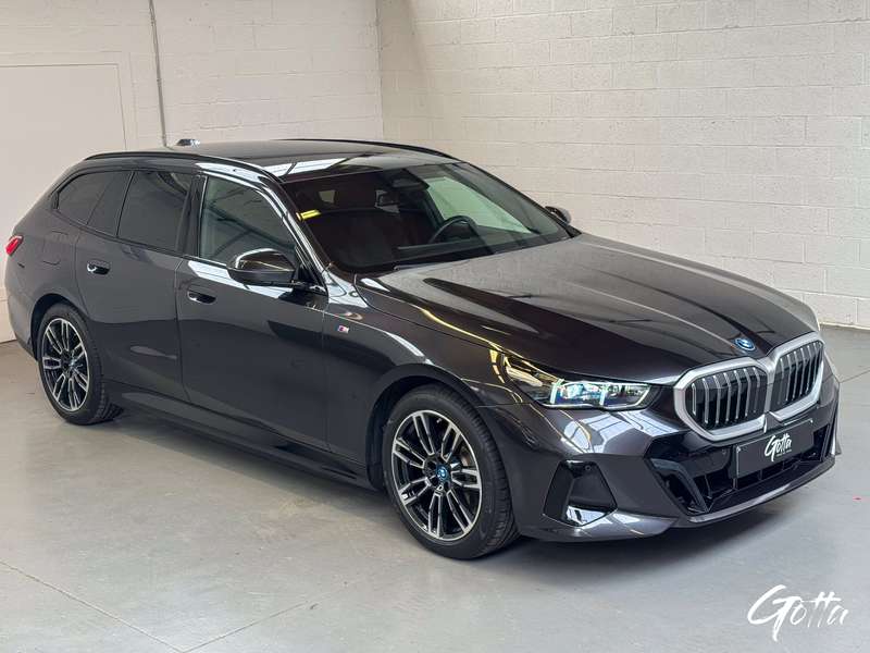 Photo du véhicule BMW 530