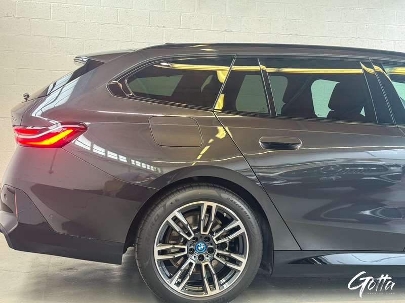 Photo du véhicule BMW 530