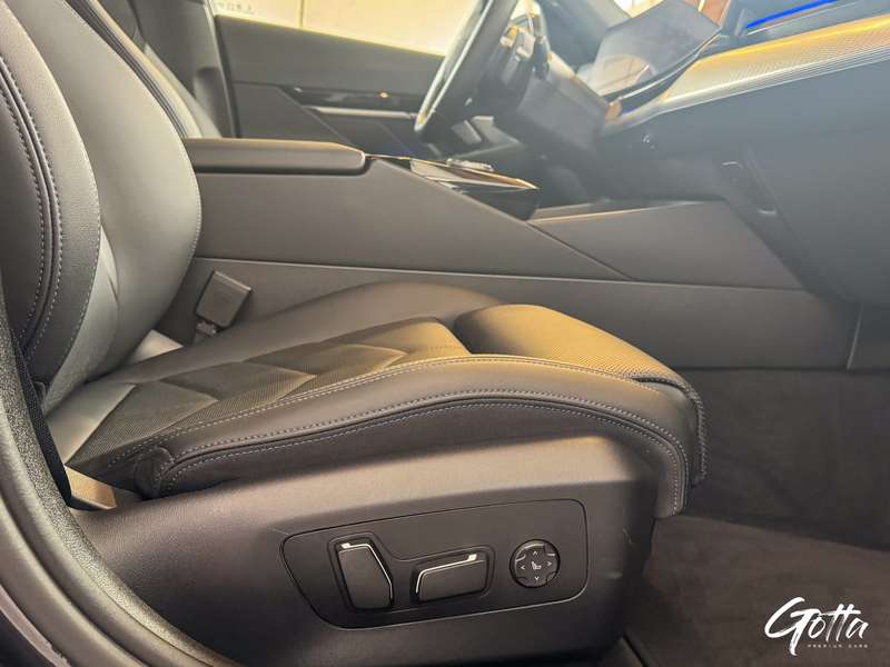 Photo du véhicule BMW 530