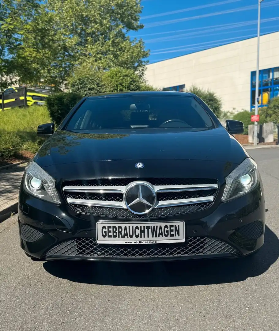Mercedes-Benz A 180 *Automatik*Scheckheft*8-Fach bereift* Nero - 2