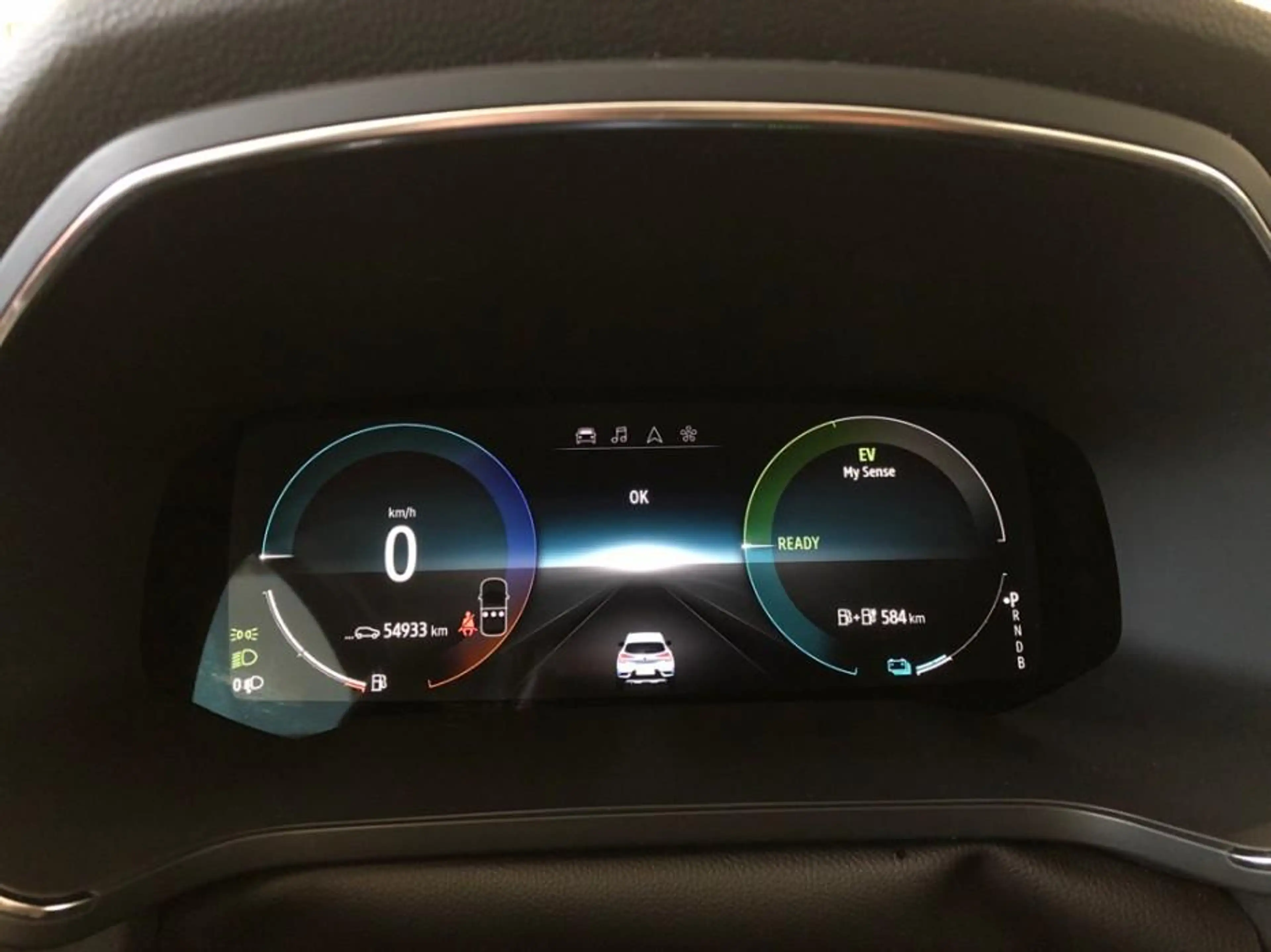 Renault Captur techno E-Tech plug-in hybrid 160 | Pack Full Scree — photo 13