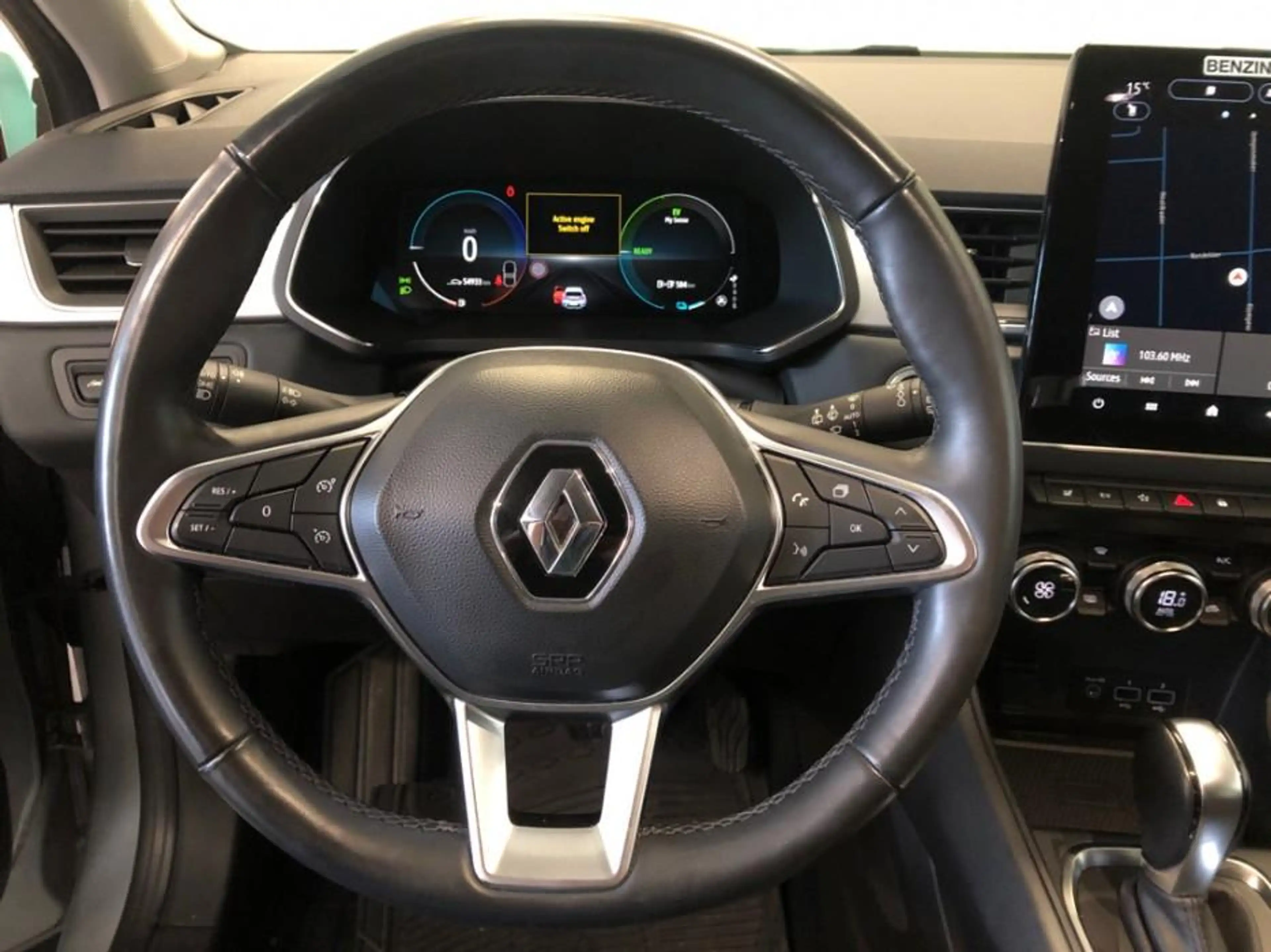 Renault Captur techno E-Tech plug-in hybrid 160 | Pack Full Scree — photo 8