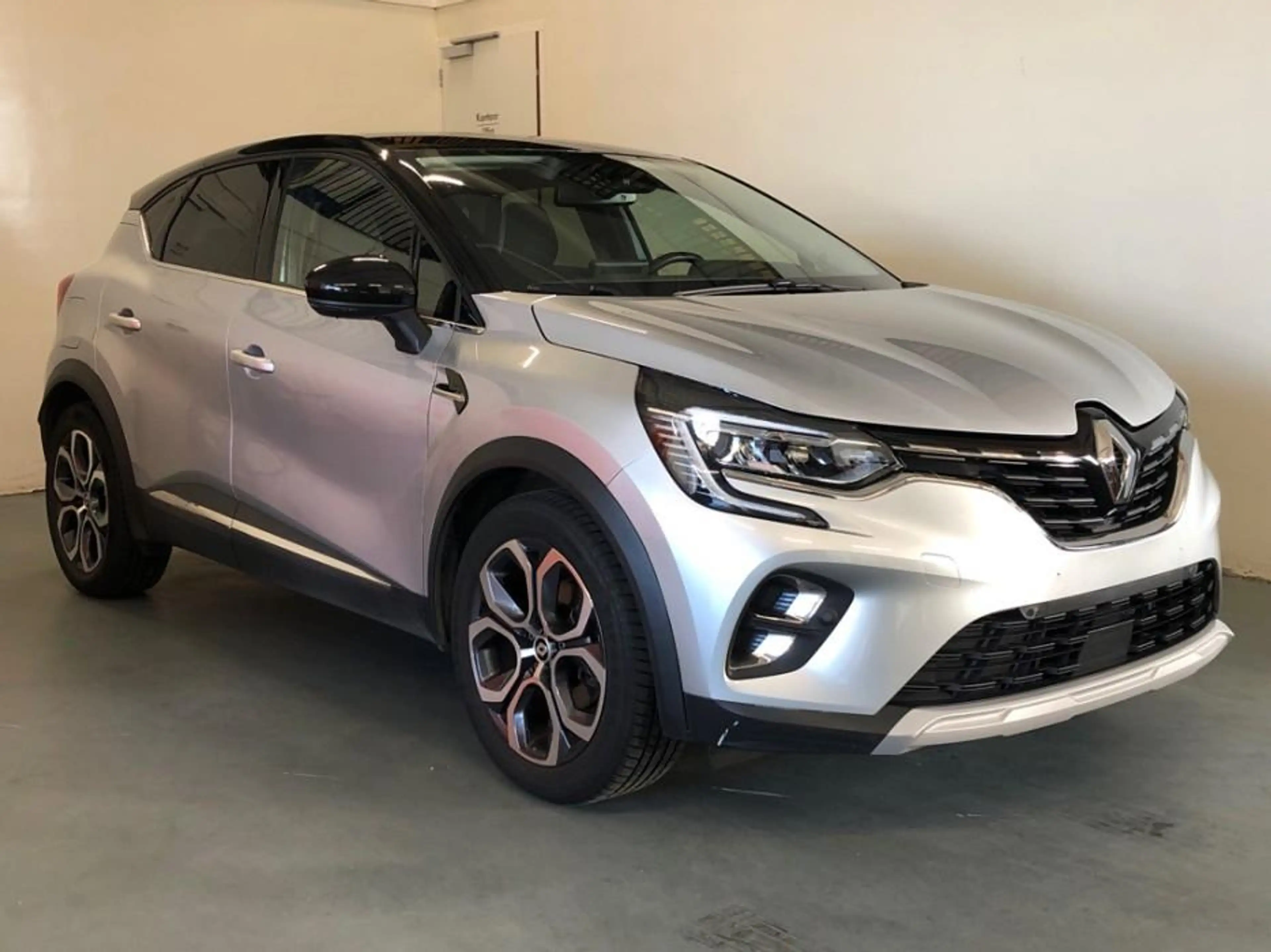 Renault Captur techno E-Tech plug-in hybrid 160 | Pack Full Scree — photo 2