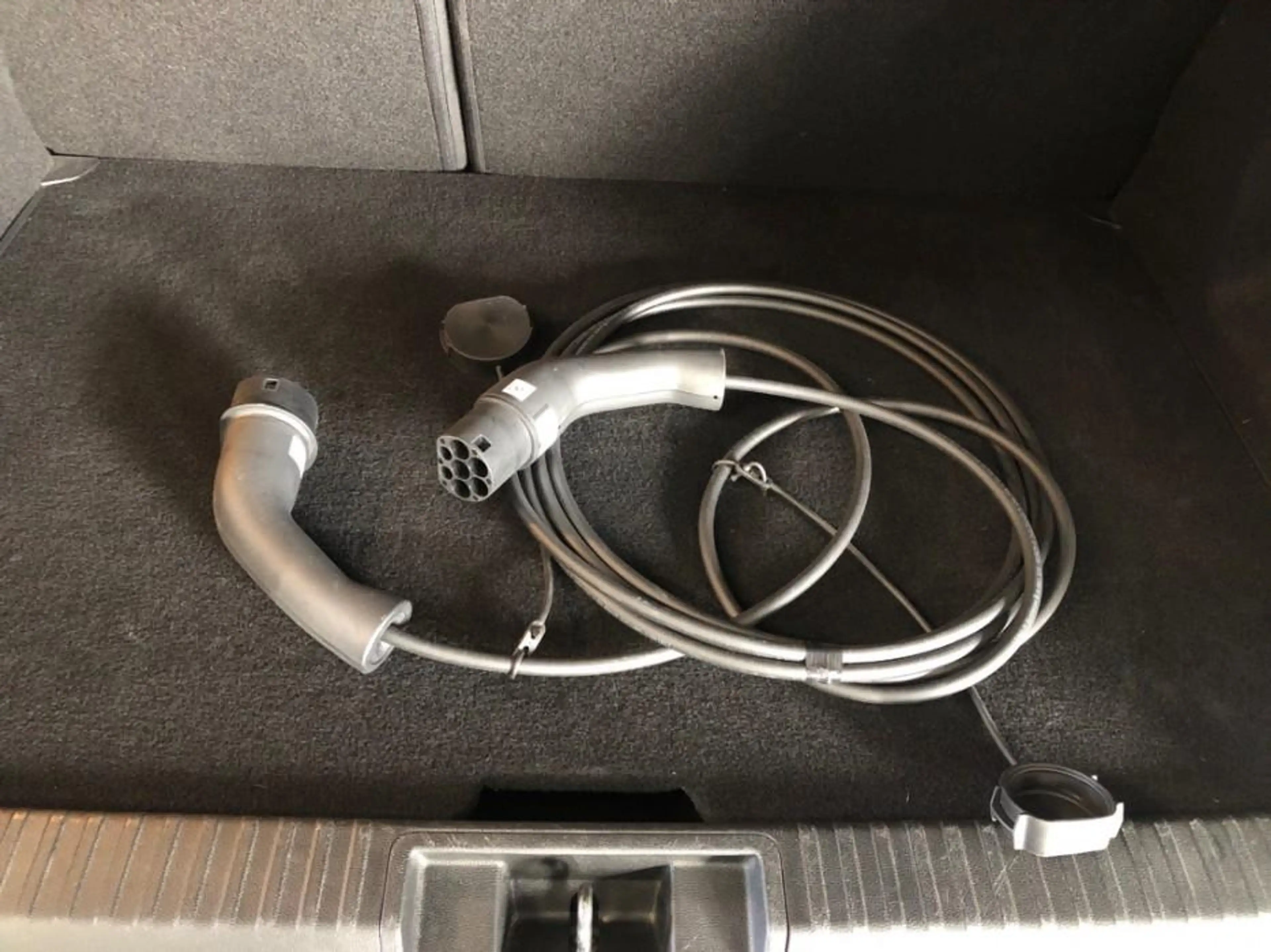 Renault Captur techno E-Tech plug-in hybrid 160 | Pack Full Scree — photo 9