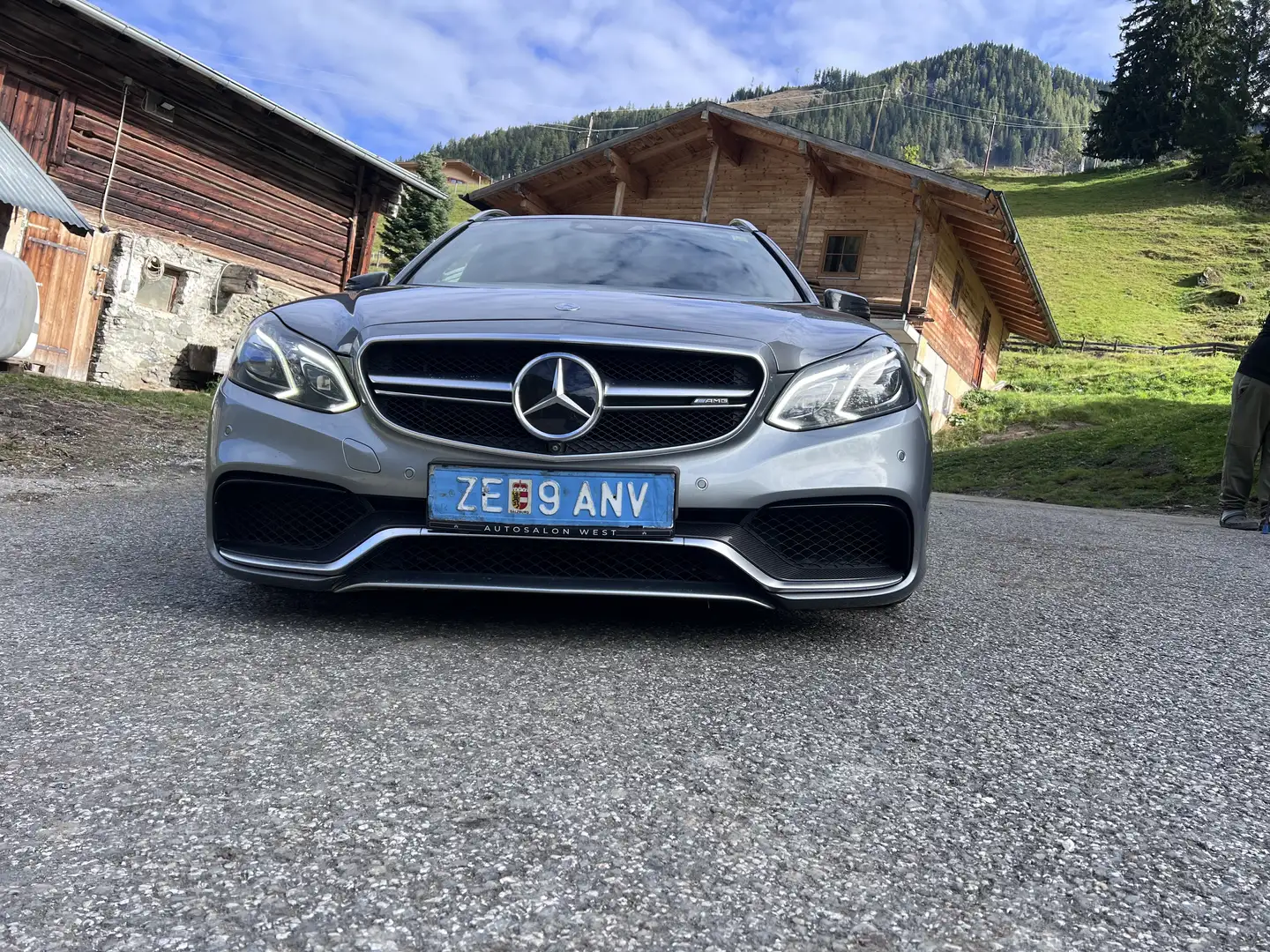 Mercedes-Benz E 63 AMG S 4MATIC T Aut. - 2