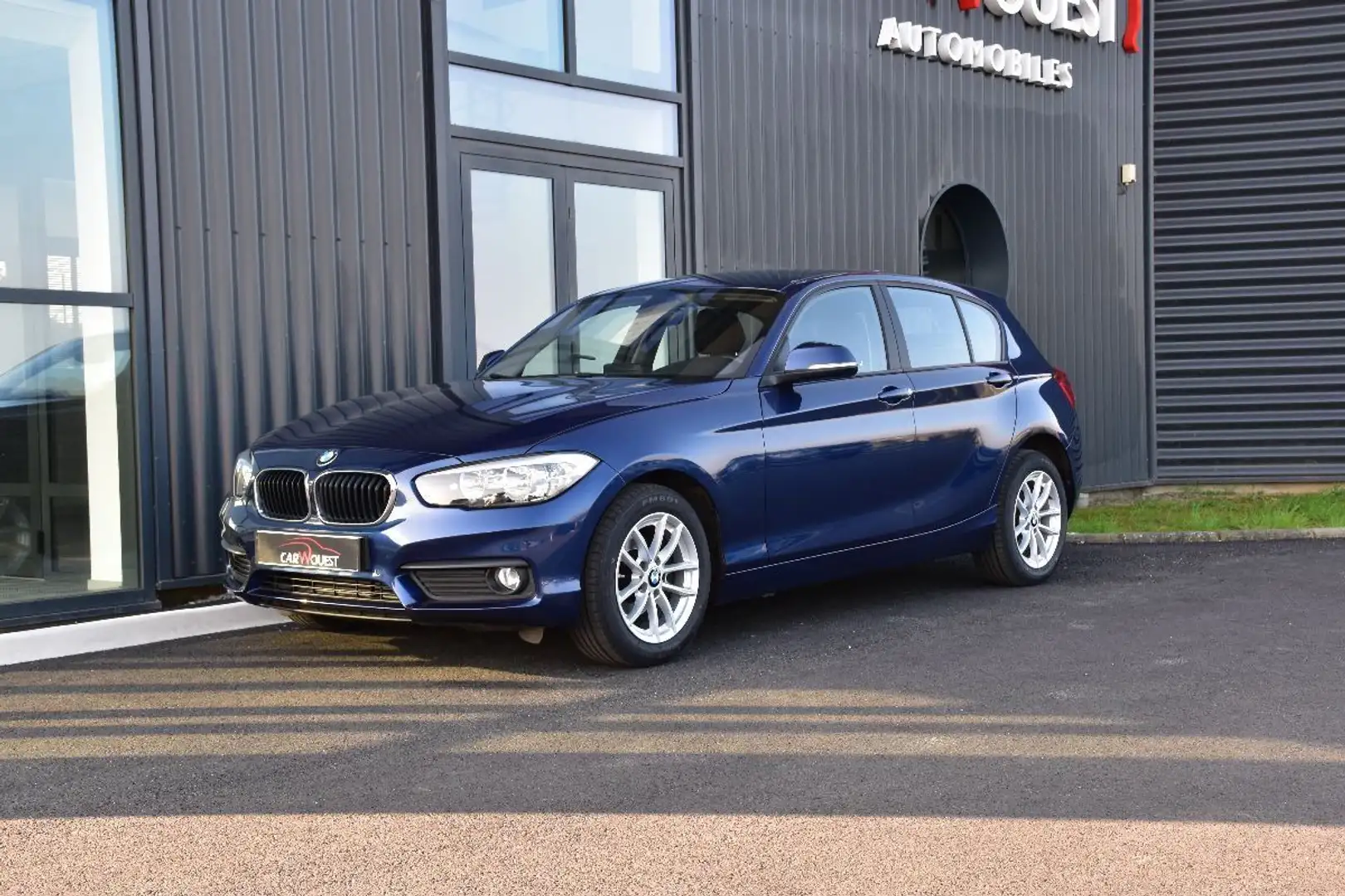 BMW 116 (F20) (2) 116I LOUNGE 5P Bleu - 1