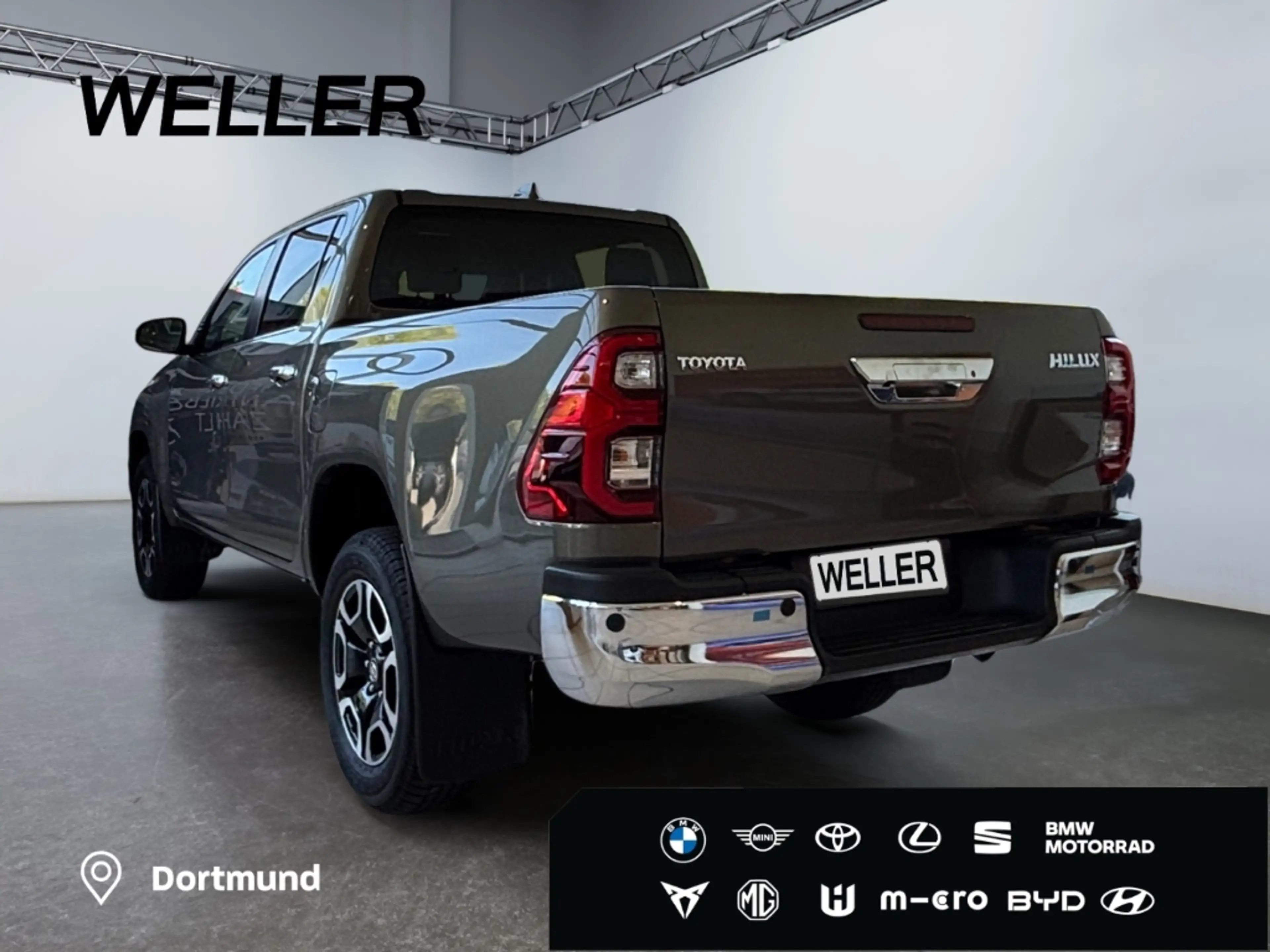 Toyota Hilux Double Cab Executive 4x4 *LED *PDC *SHZ* — photo 6