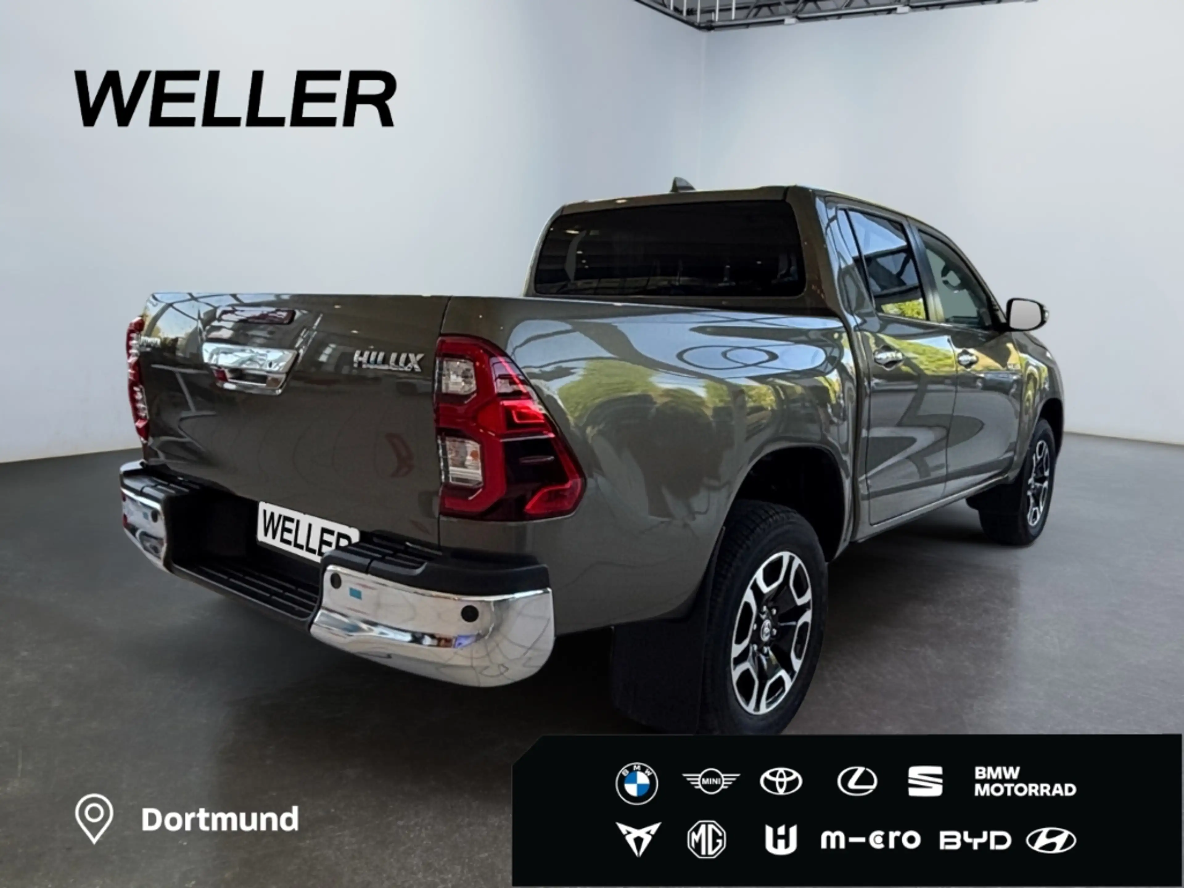 Toyota Hilux Double Cab Executive 4x4 *LED *PDC *SHZ* — photo 8