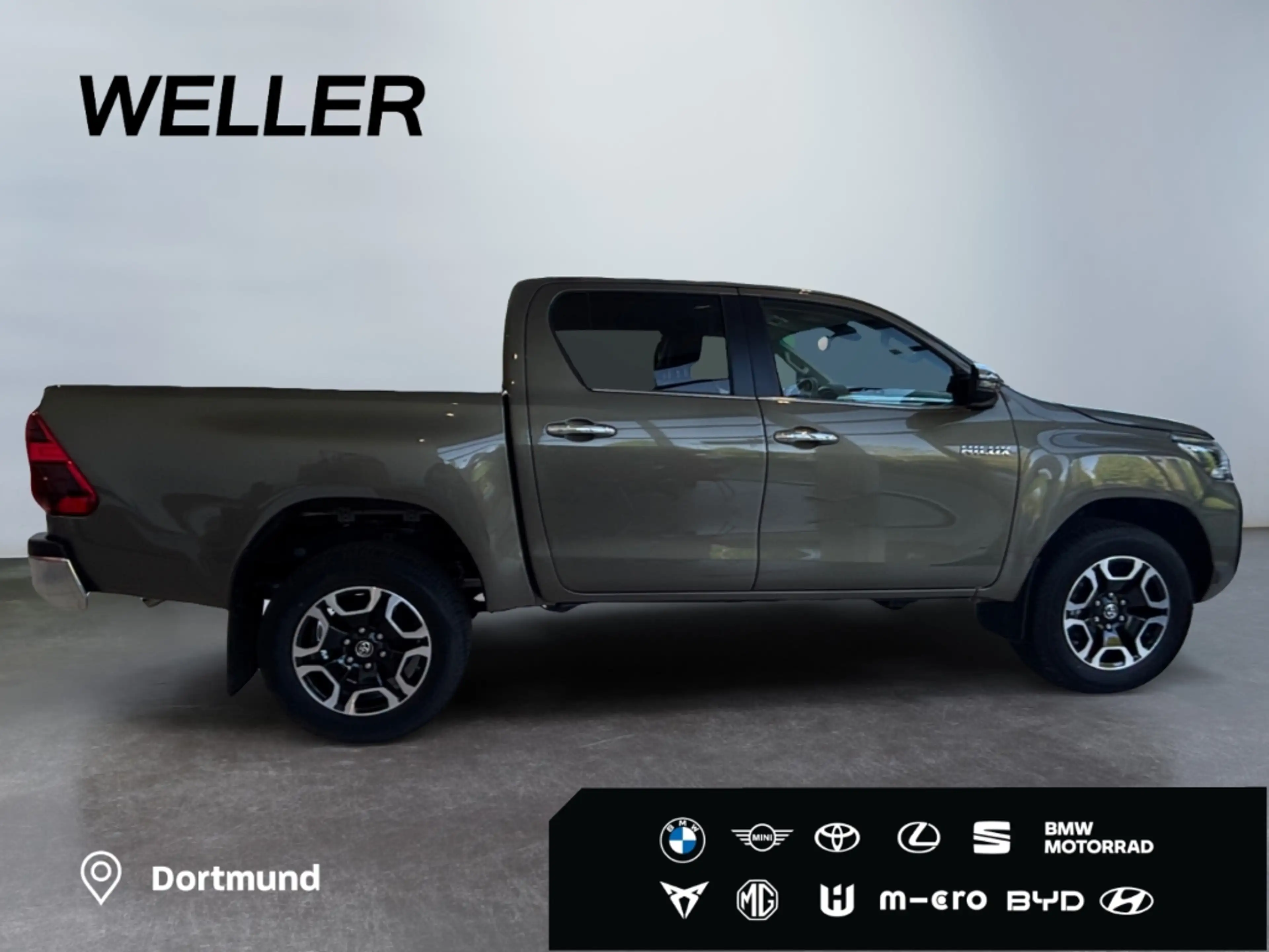 Toyota Hilux Double Cab Executive 4x4 *LED *PDC *SHZ* — photo 7
