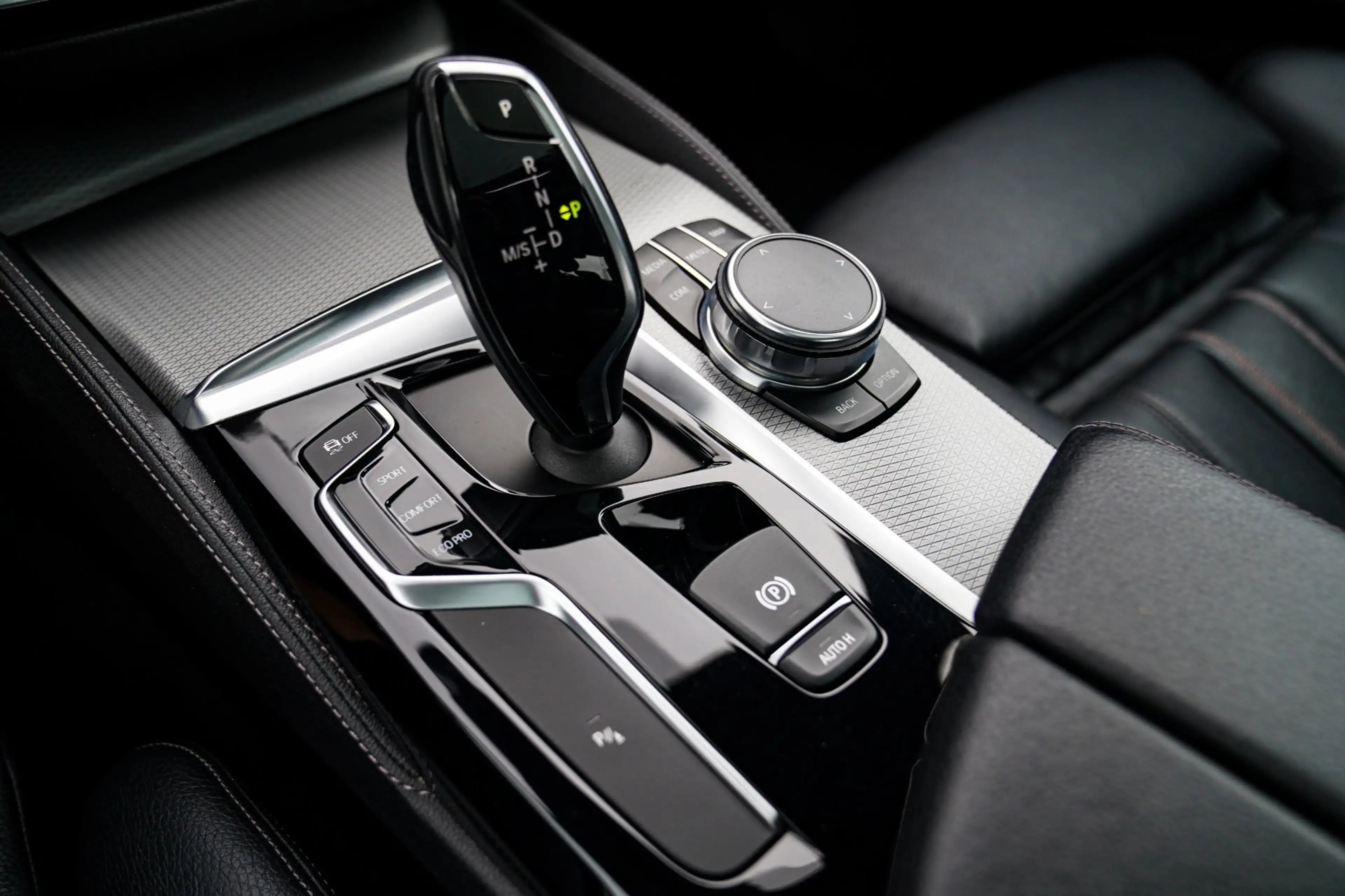 BMW 530 5-serie 530i High Executive | Head Up Display | Pa — photo 9
