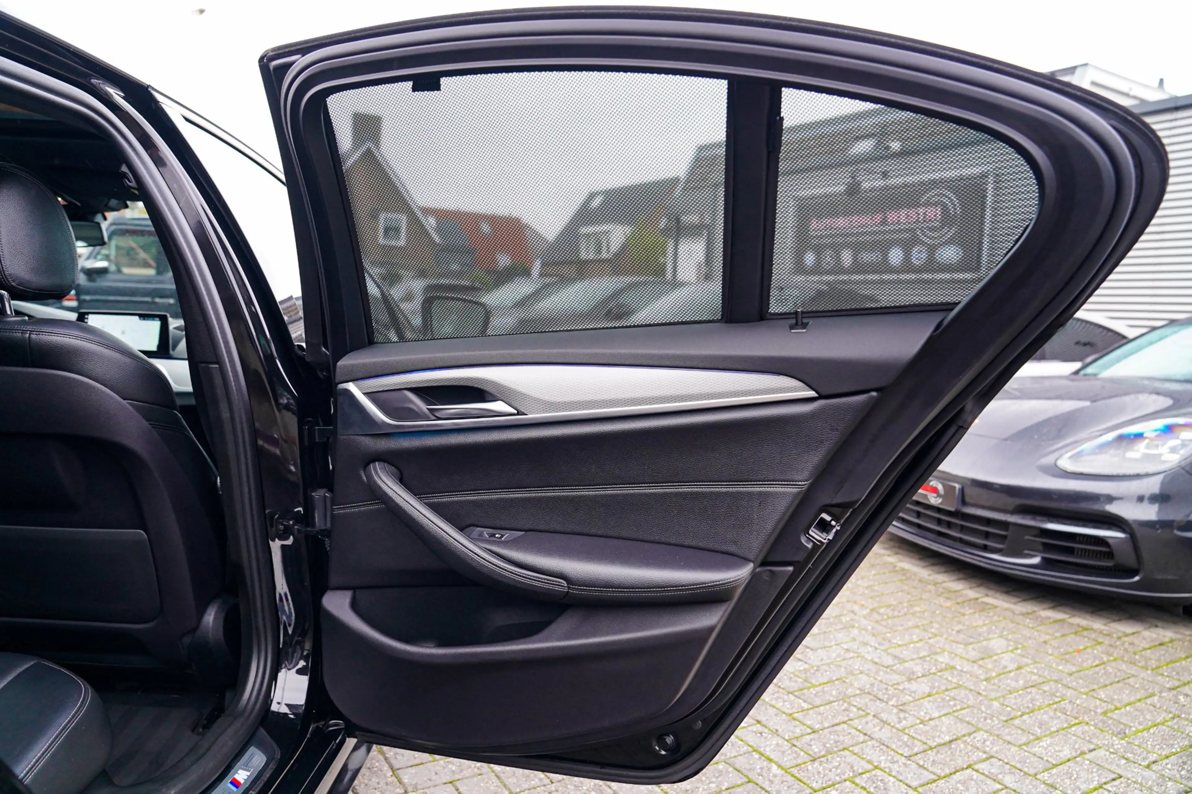 BMW 530 5-serie 530i High Executive | Head Up Display | Pa — photo 26